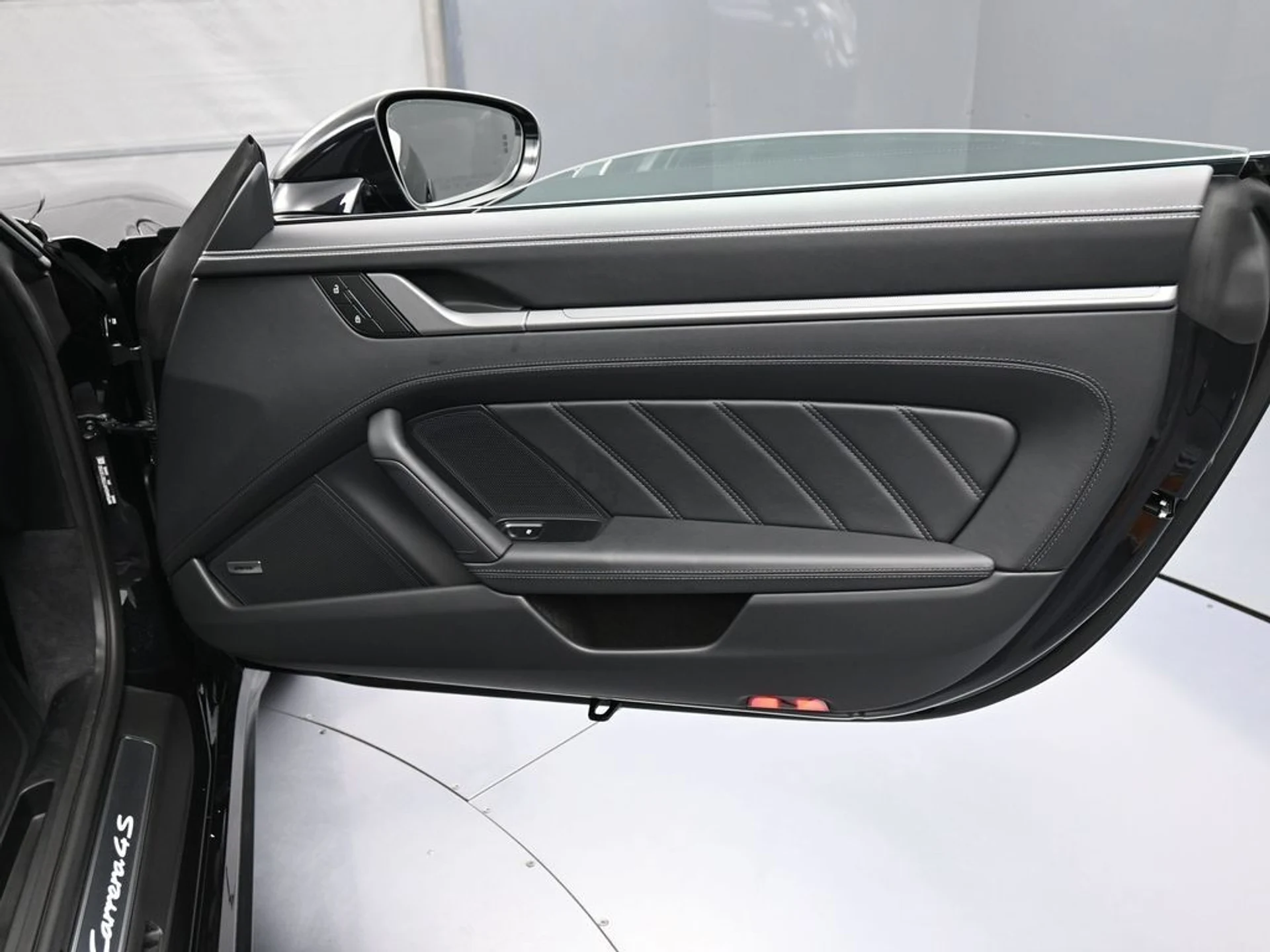 mph026_182460094_image_26_ac223f0d29