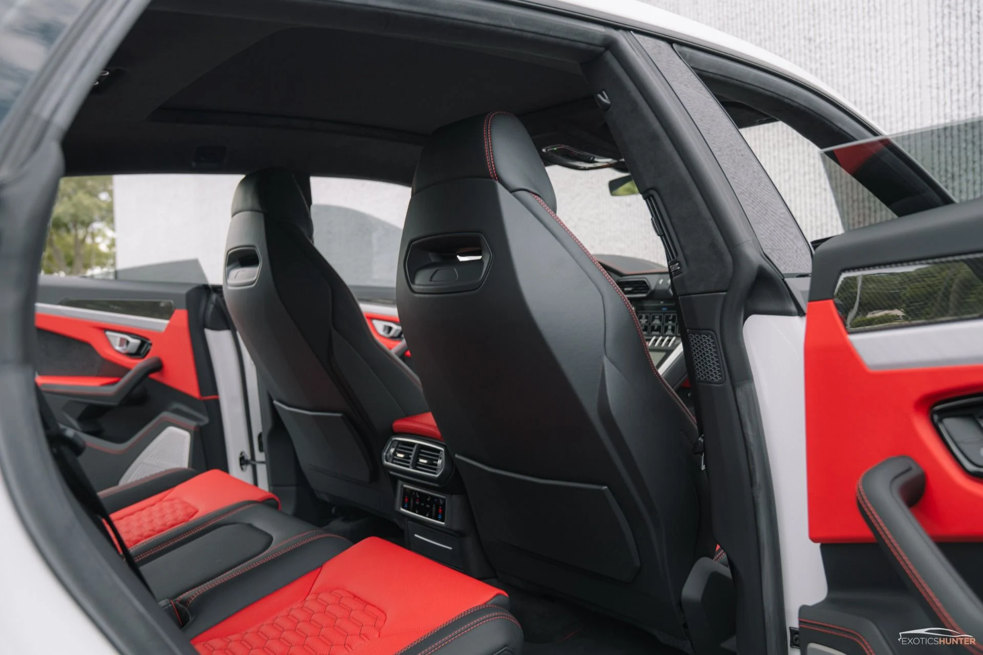 mph026_1828214811_Used_2021_Lamborghini_Urus_1762814968_6770a841fd