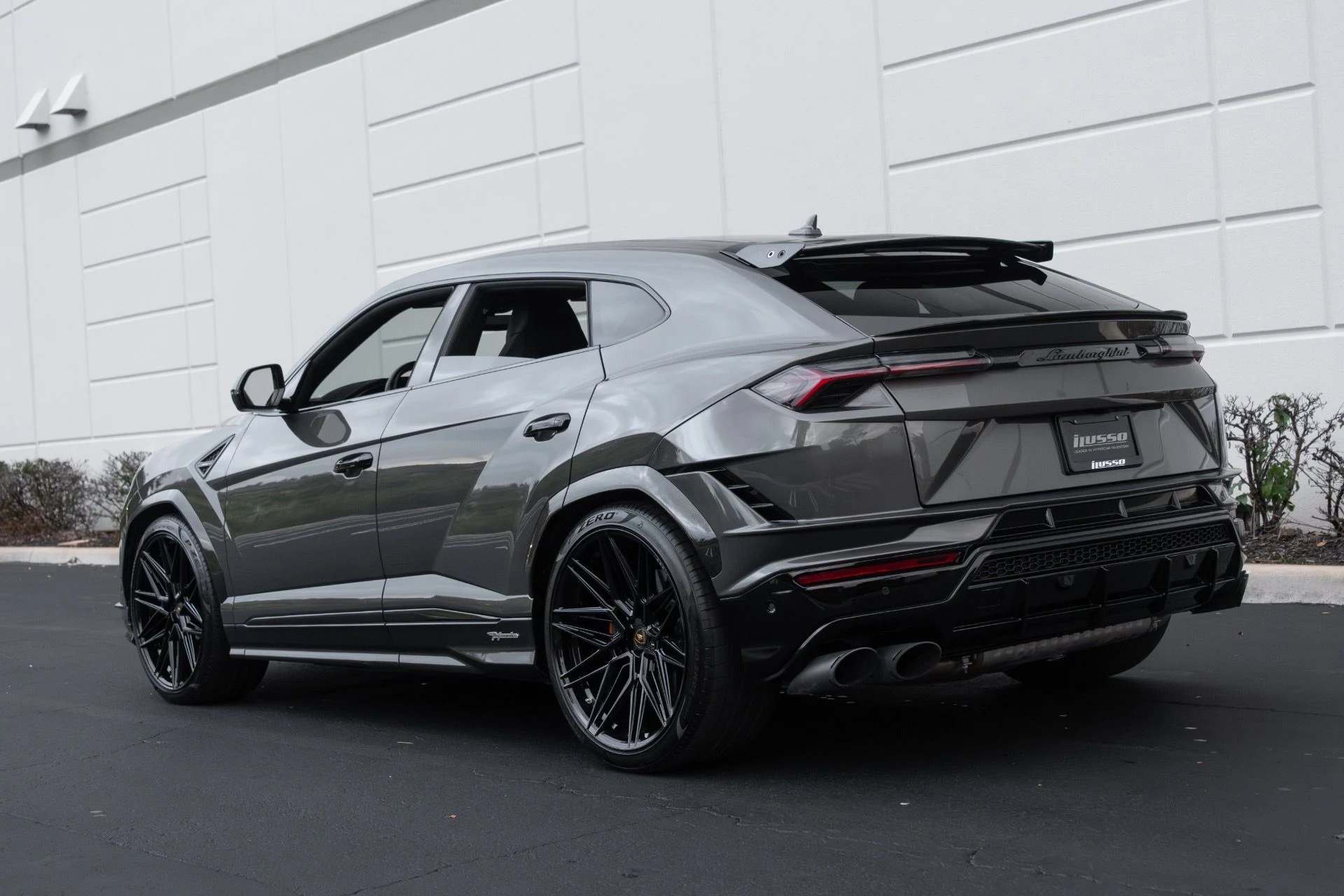 mph026_1829865021_Used_2023_Lamborghini_Urus_Performante_1764644913_dcfbfbf176