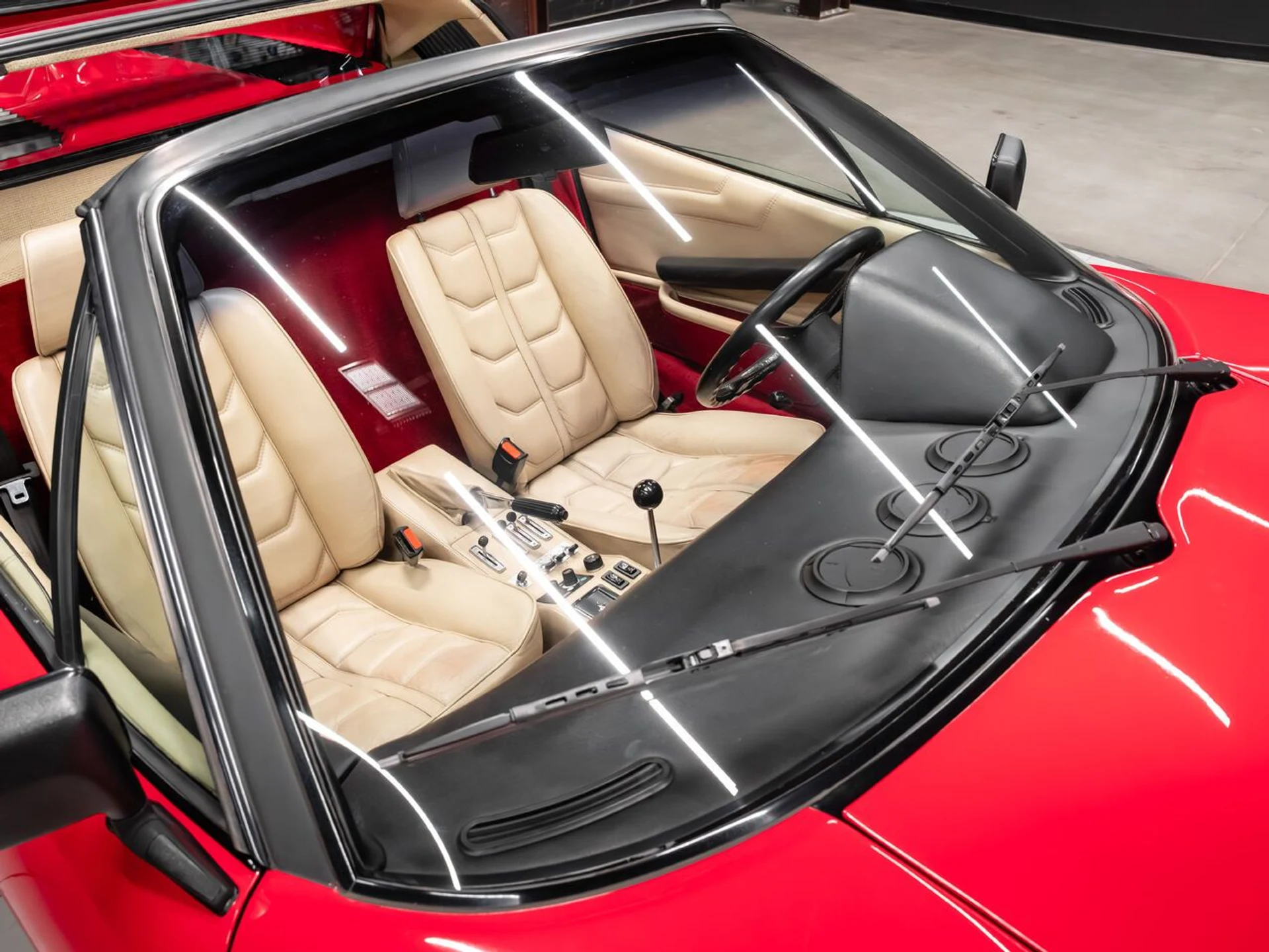 mph026_1830337573_ferrari_308_gtsi_1982_e3d1a0fa82
