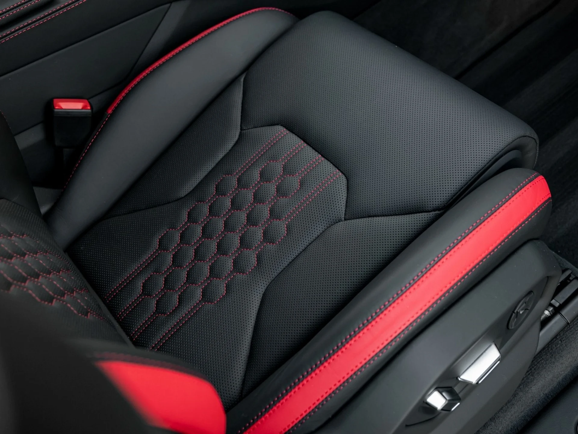 mph026_183235383_27_7586c5da99