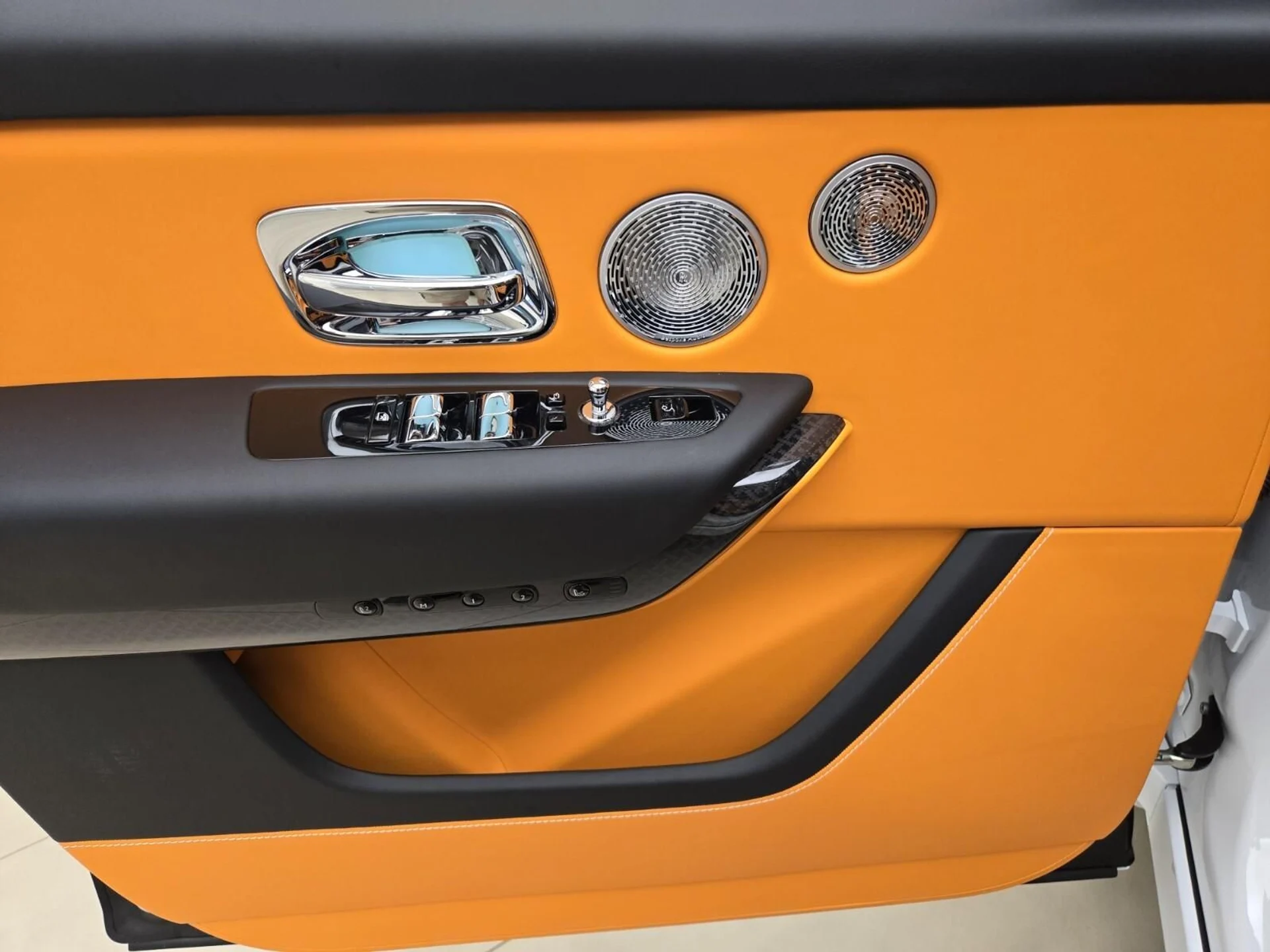 mph026_1839730534_New_2026_Rolls_Royce_Cullinan_1761025730_9b2e25fe42