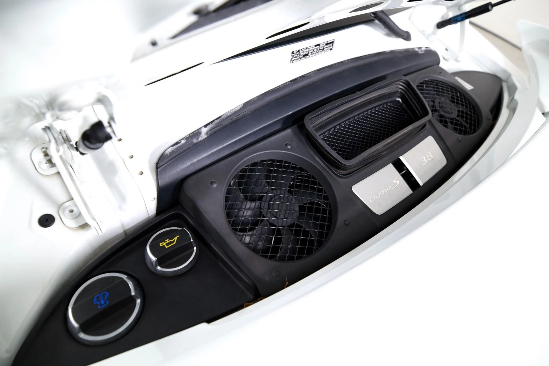 mph026_1840139468_Used_2018_Porsche_911_Turbo_S_1782495119_7adb48ec8d