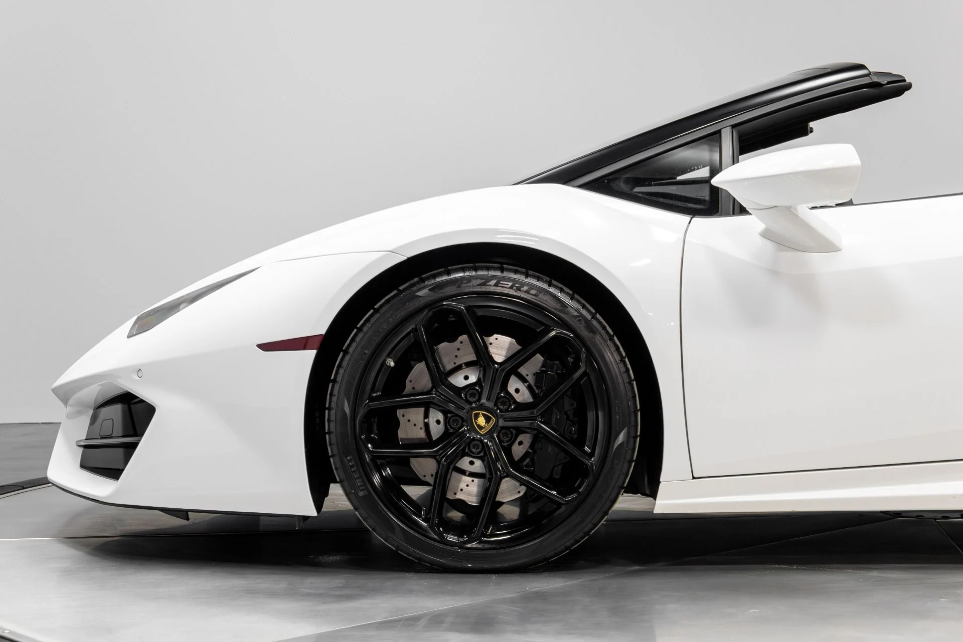 mph026_1843285199_Used_2019_Lamborghini_Huracan_LP_580_2_S_1778195053_25cf1952e4