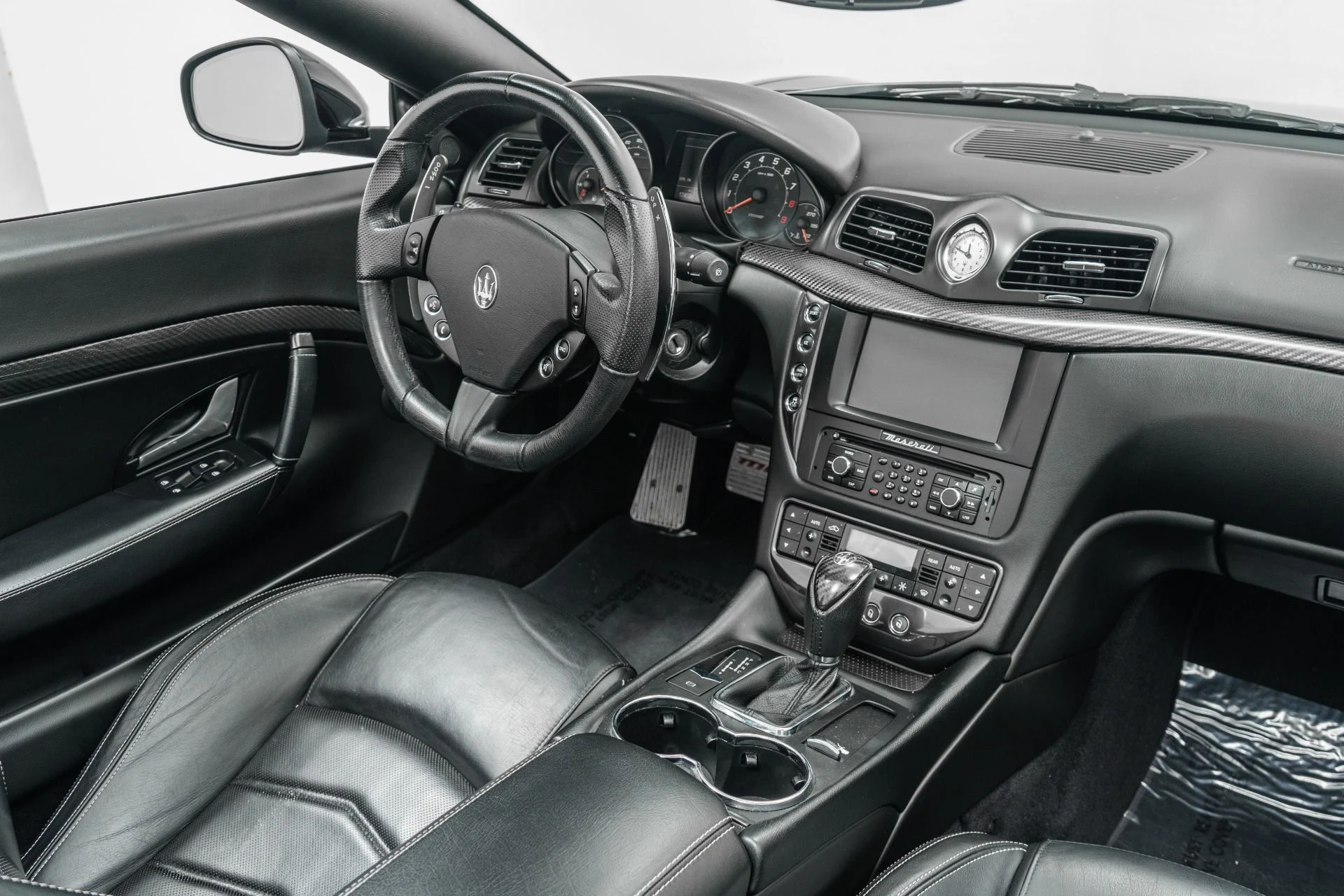 mph026_1846668138_Used_2014_Maserati_Gran_Turismo_Convertible_MC_Special_Order_Paint_Sport_Exhaust_1776271961_2c85d8fc8f