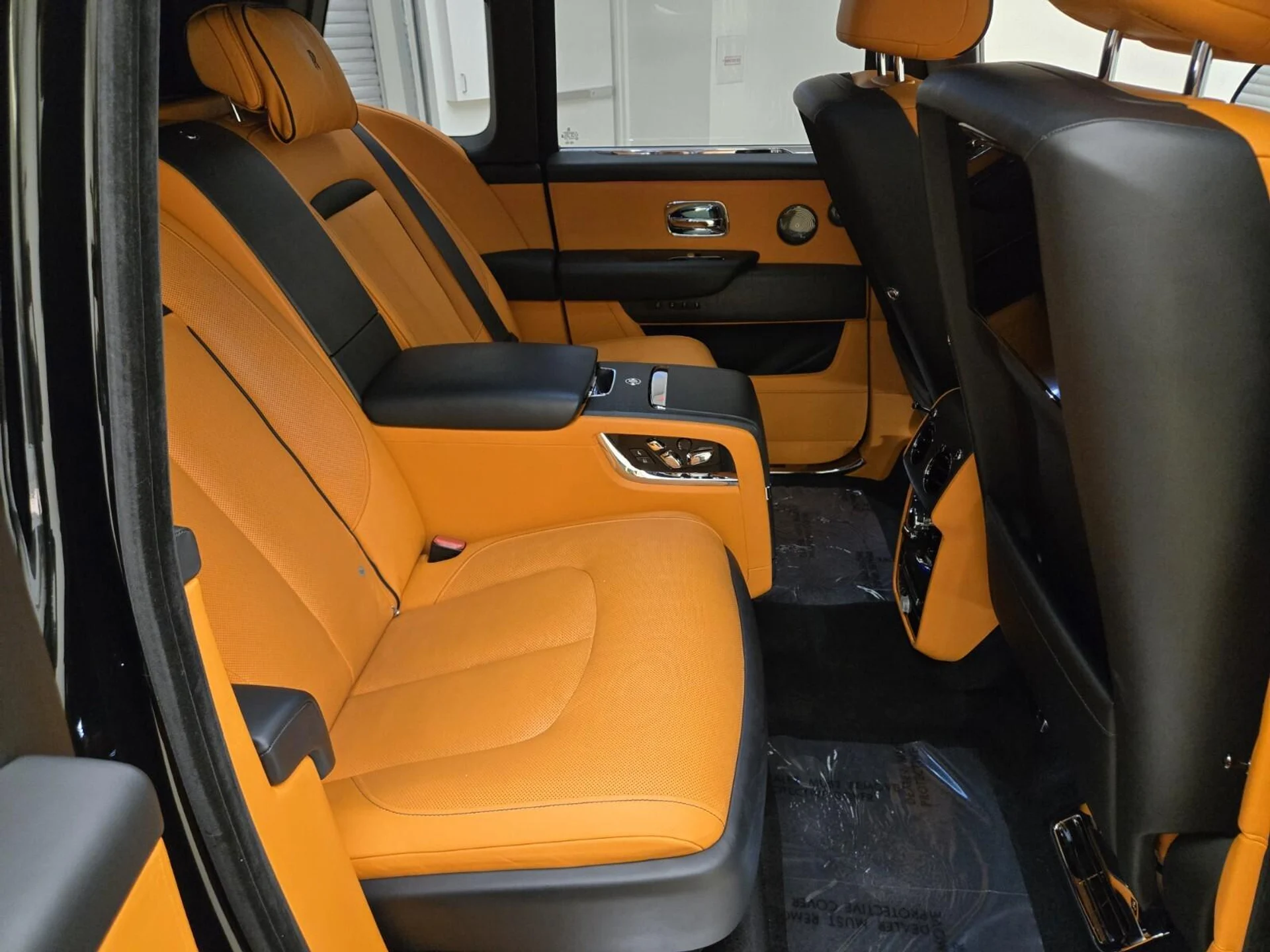 mph026_184944573_Used_2022_Rolls_Royce_Cullinan_1761806132_049a2c0131