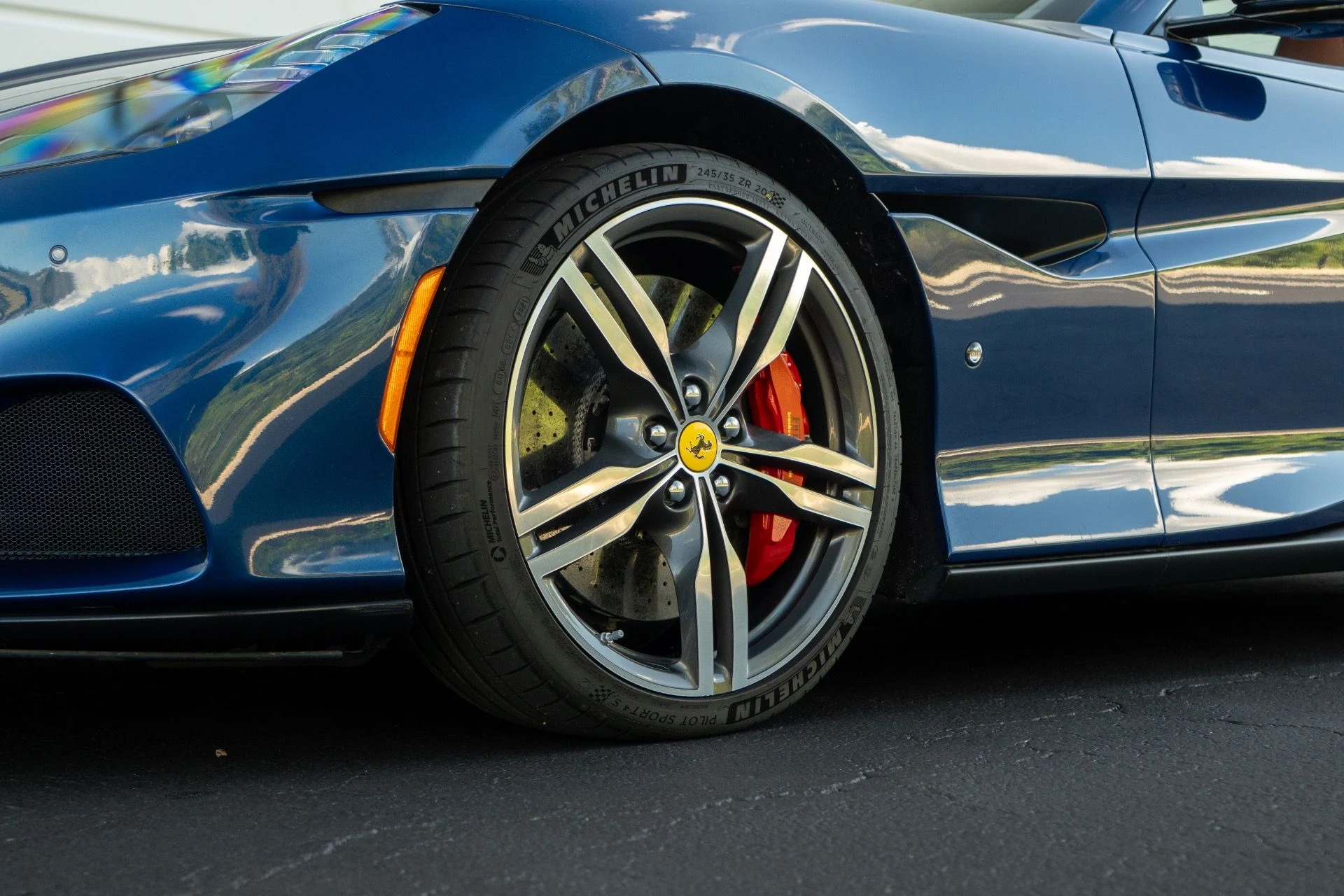 mph026_1849855849_Used_2022_Ferrari_Portofino_M_1761343273_3302c02437