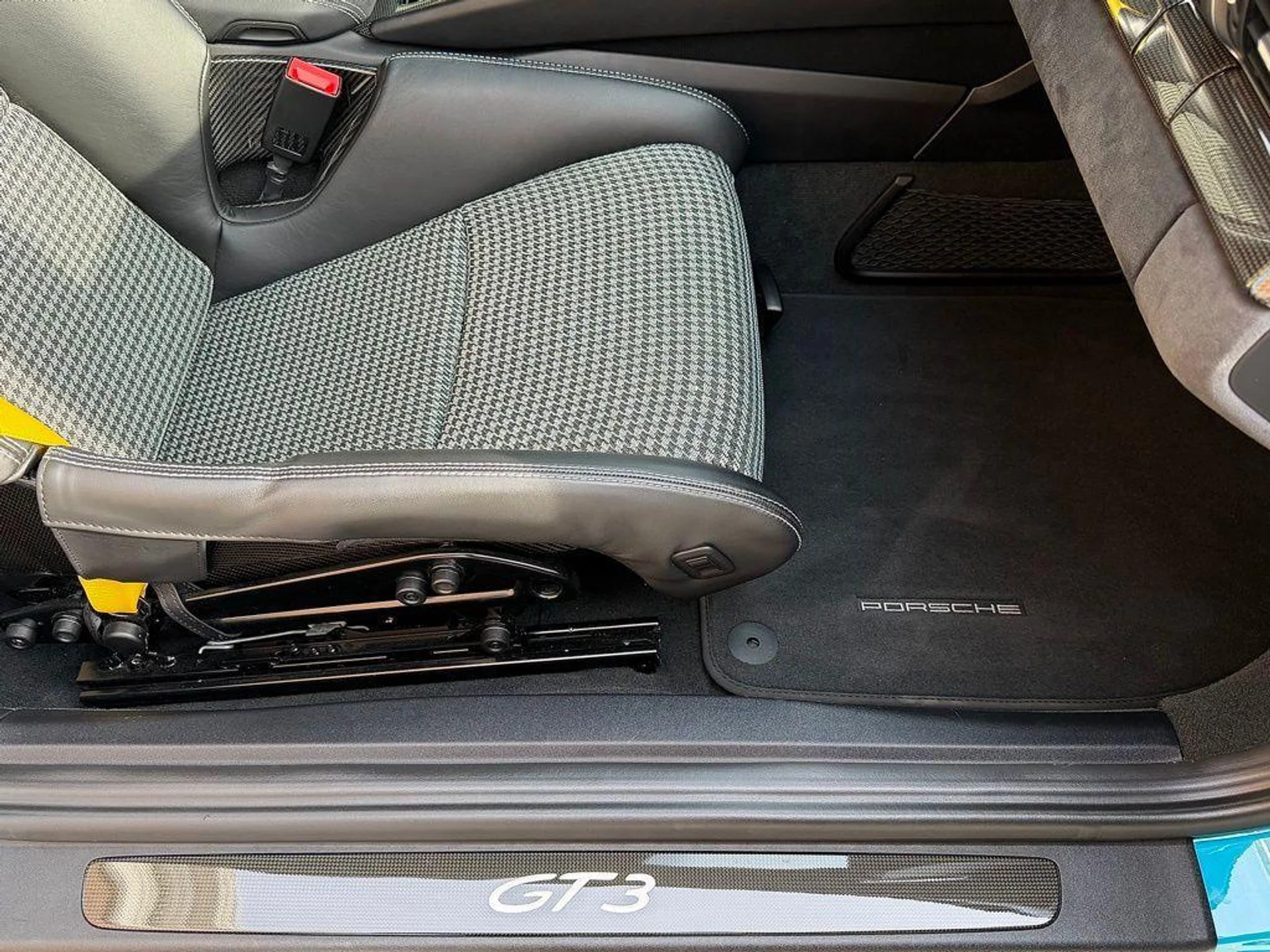 mph026_1849938913_Z_Rw_I5_X_Ch_Ov4_09pf_Df_F_Yr_HVYX_Pg_e27d20f0f2