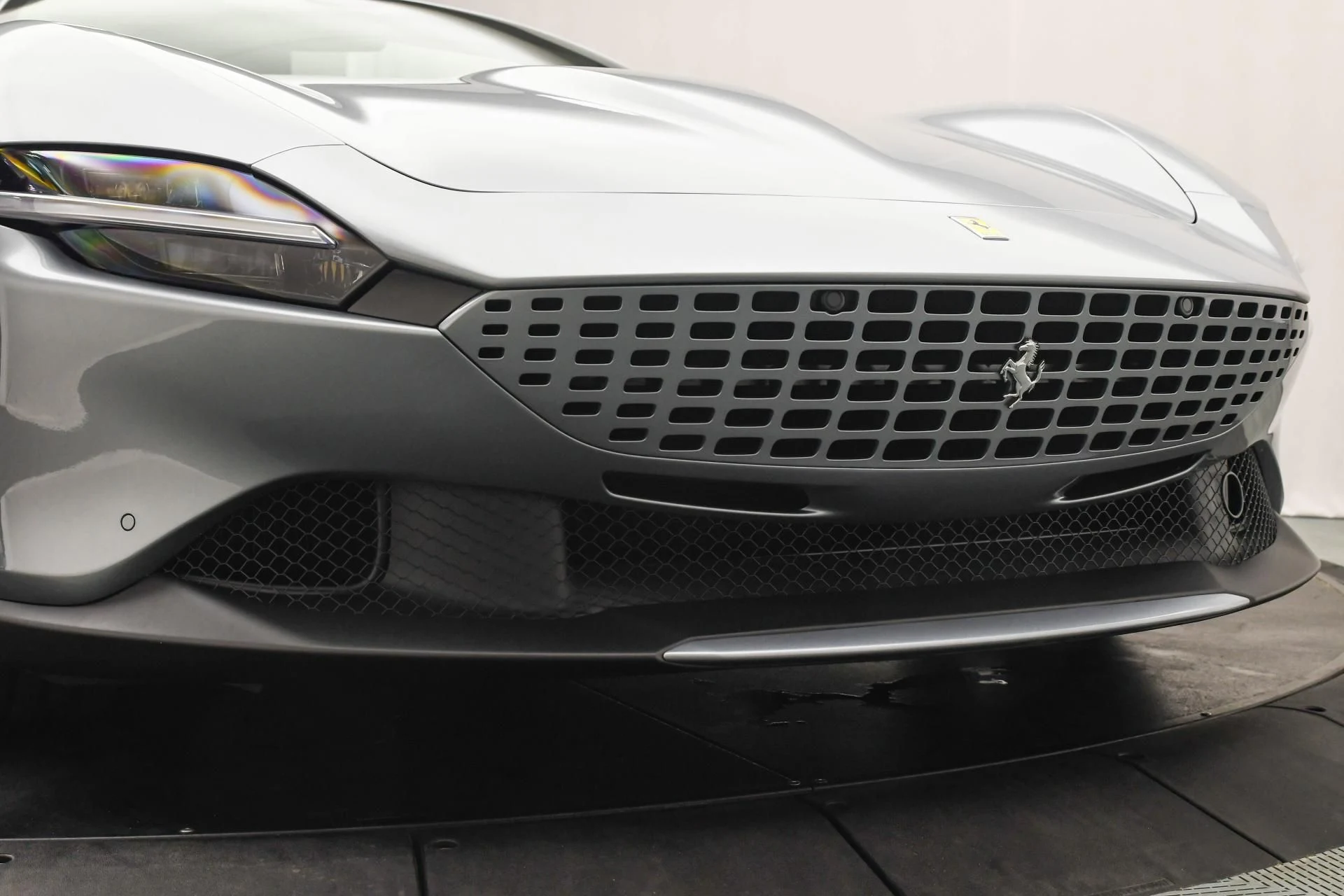 mph026_1850717227_Used_2025_Ferrari_Roma_Spider_1755677487_5ffdd8a4aa