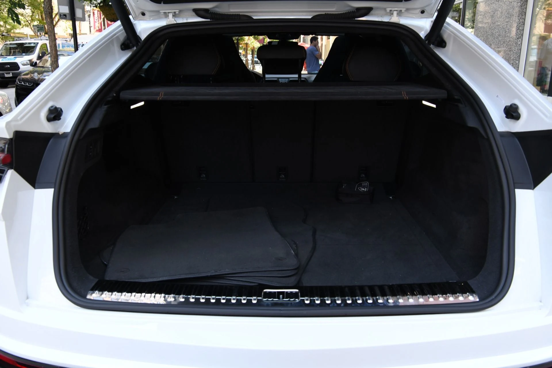 mph026_1858182591_Used_2021_Lamborghini_Urus_1752869080_72e1acdd2f