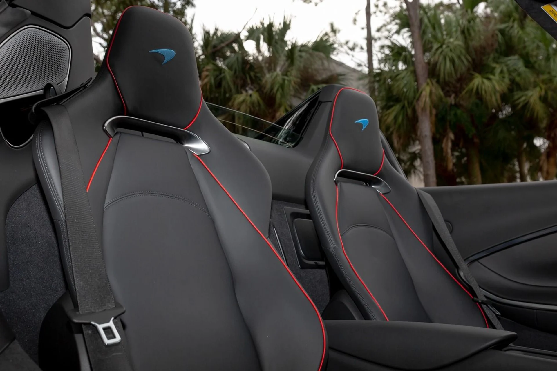 mph026_1859402076_458_p27_l_d81a25196b