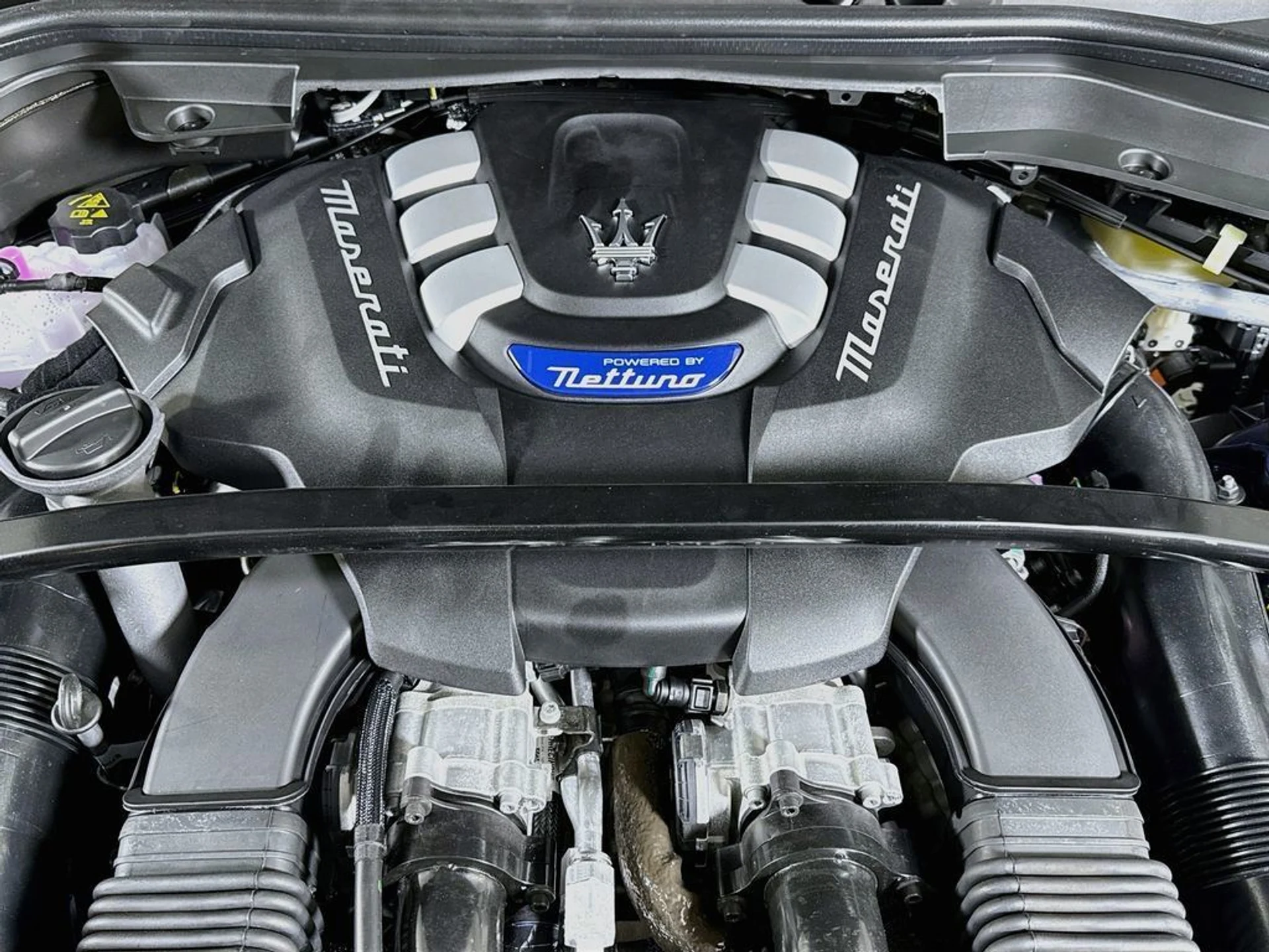 mph026_1869775152_new_2026_maserati_grecale_modenaawd_11350_23065808_26_1024_d894869593