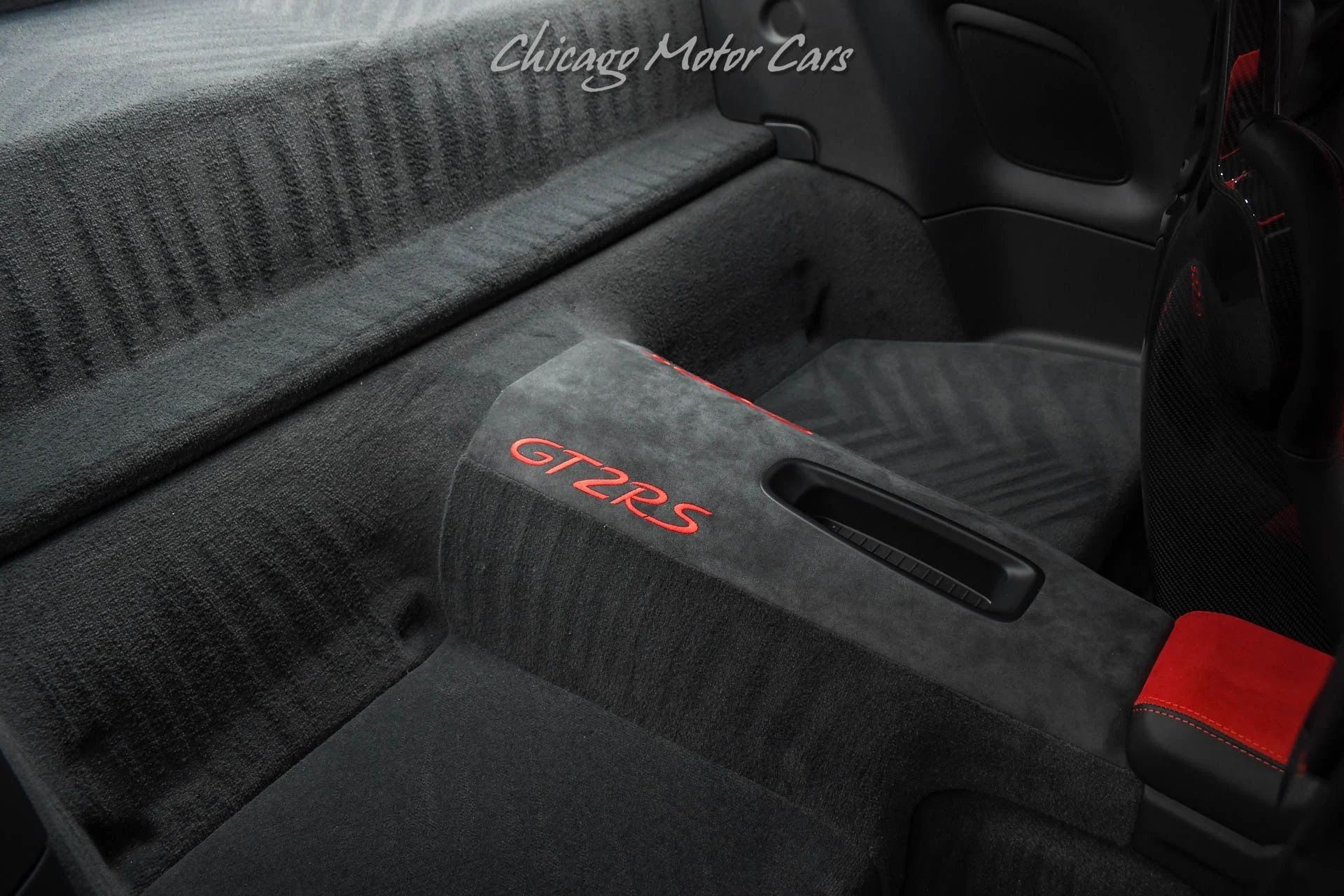 mph026_1870375254_12960_p27_l_423bd54074