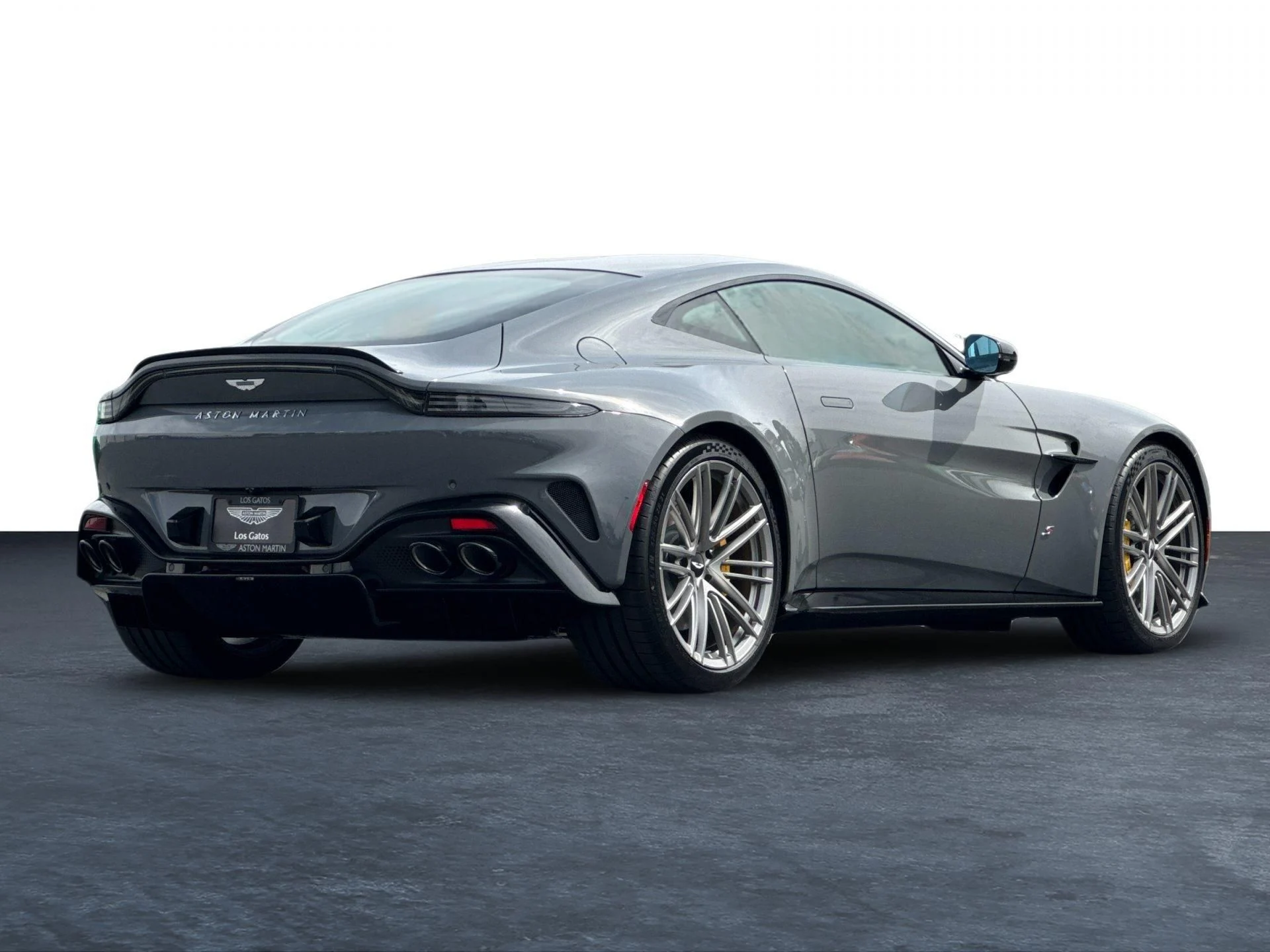 mph026_1879150955_New_2026_Aston_Martin_Vantage_S_1787905733_cdd8f0a7d2