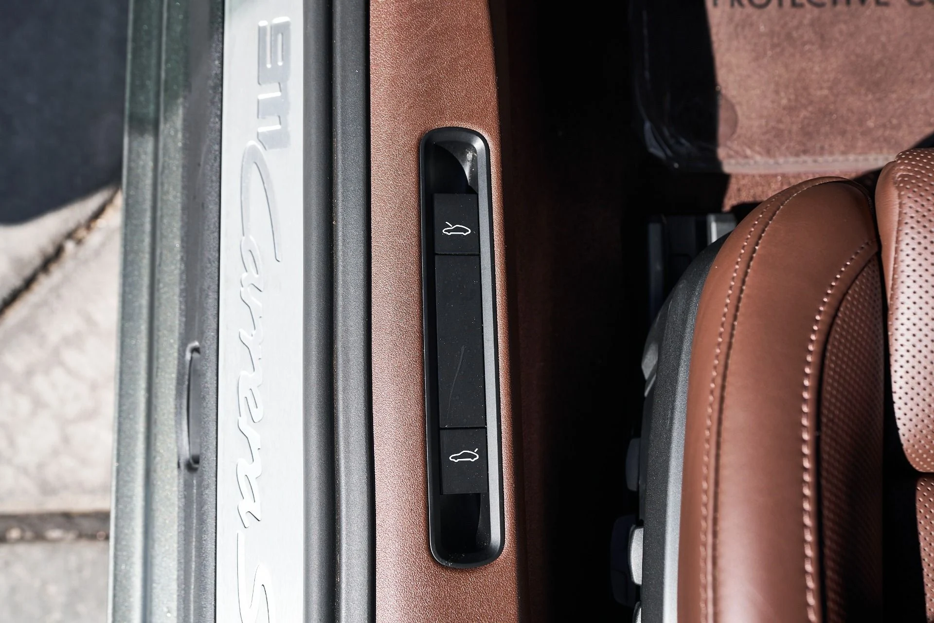mph026_188032134_Used_2022_Porsche_911_Carrera_S_1760208053_9dd6448dbb