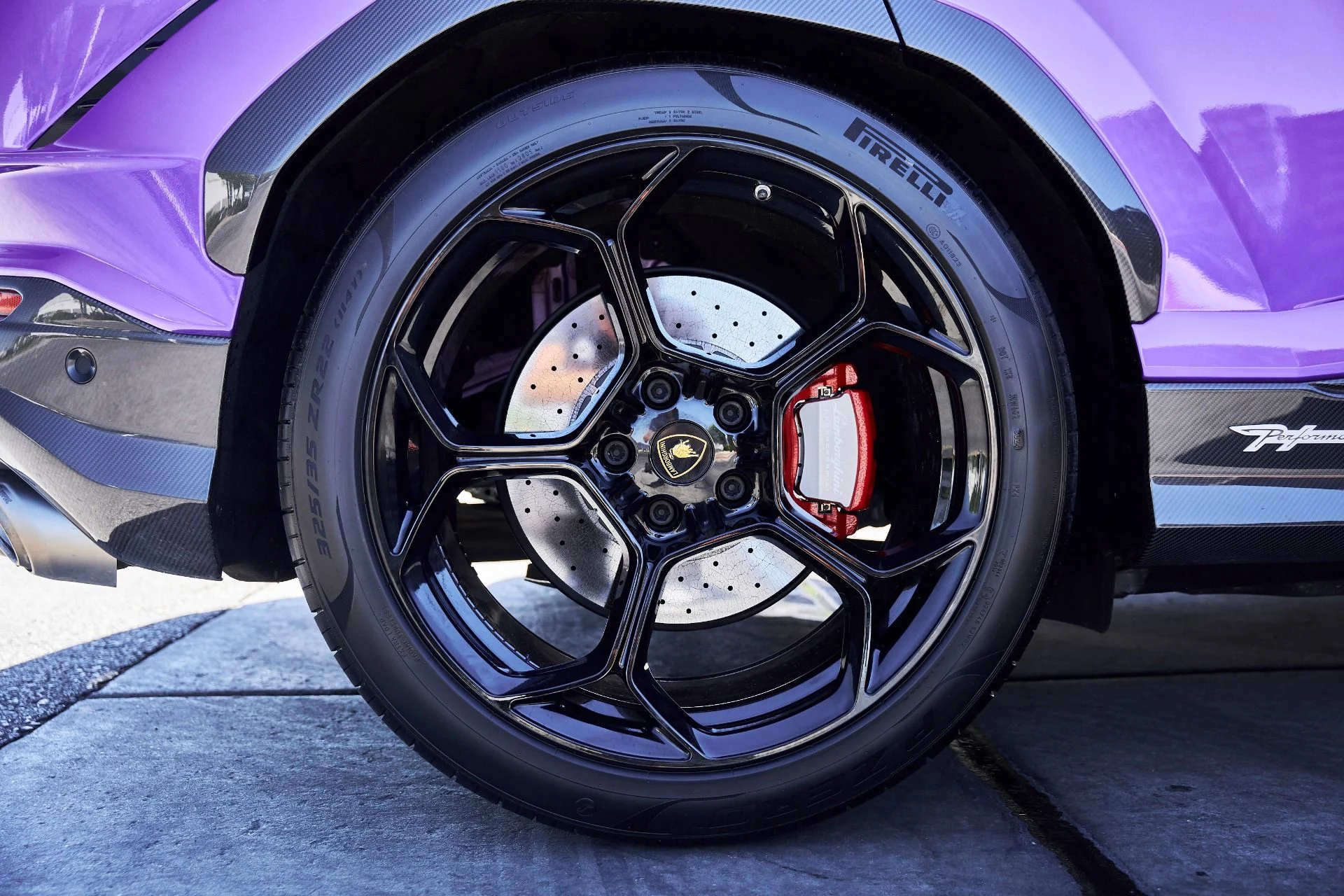 mph026_1888589713_Used_2024_Lamborghini_Urus_Performante_1773968264_6ee6088ce0