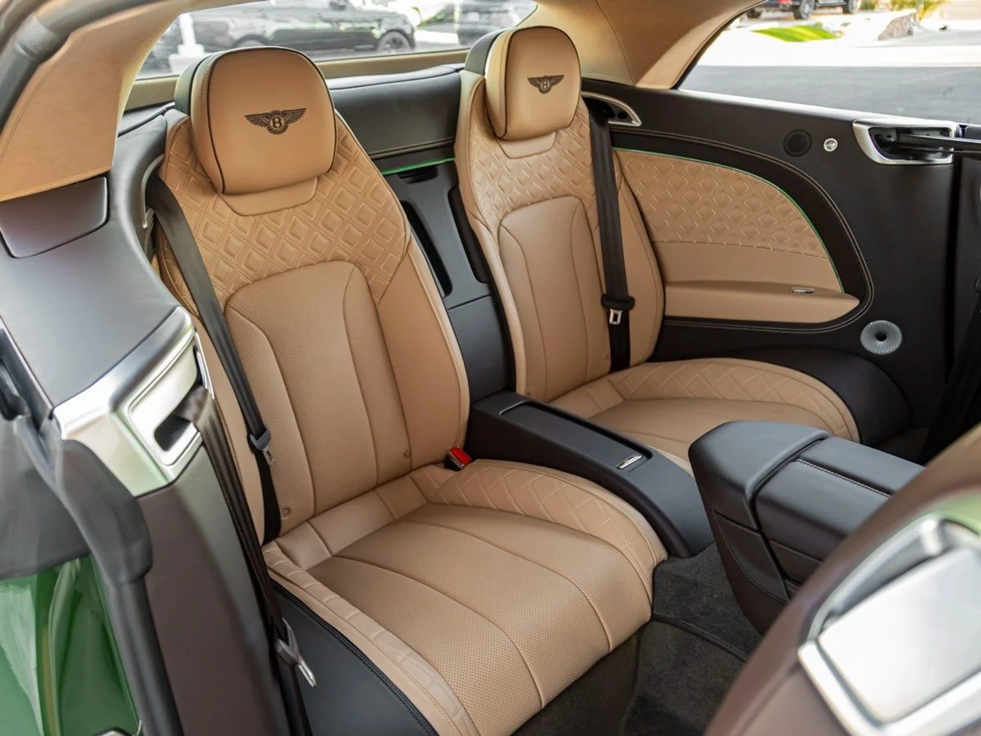 mph026_1889240931_27_2816cff43d