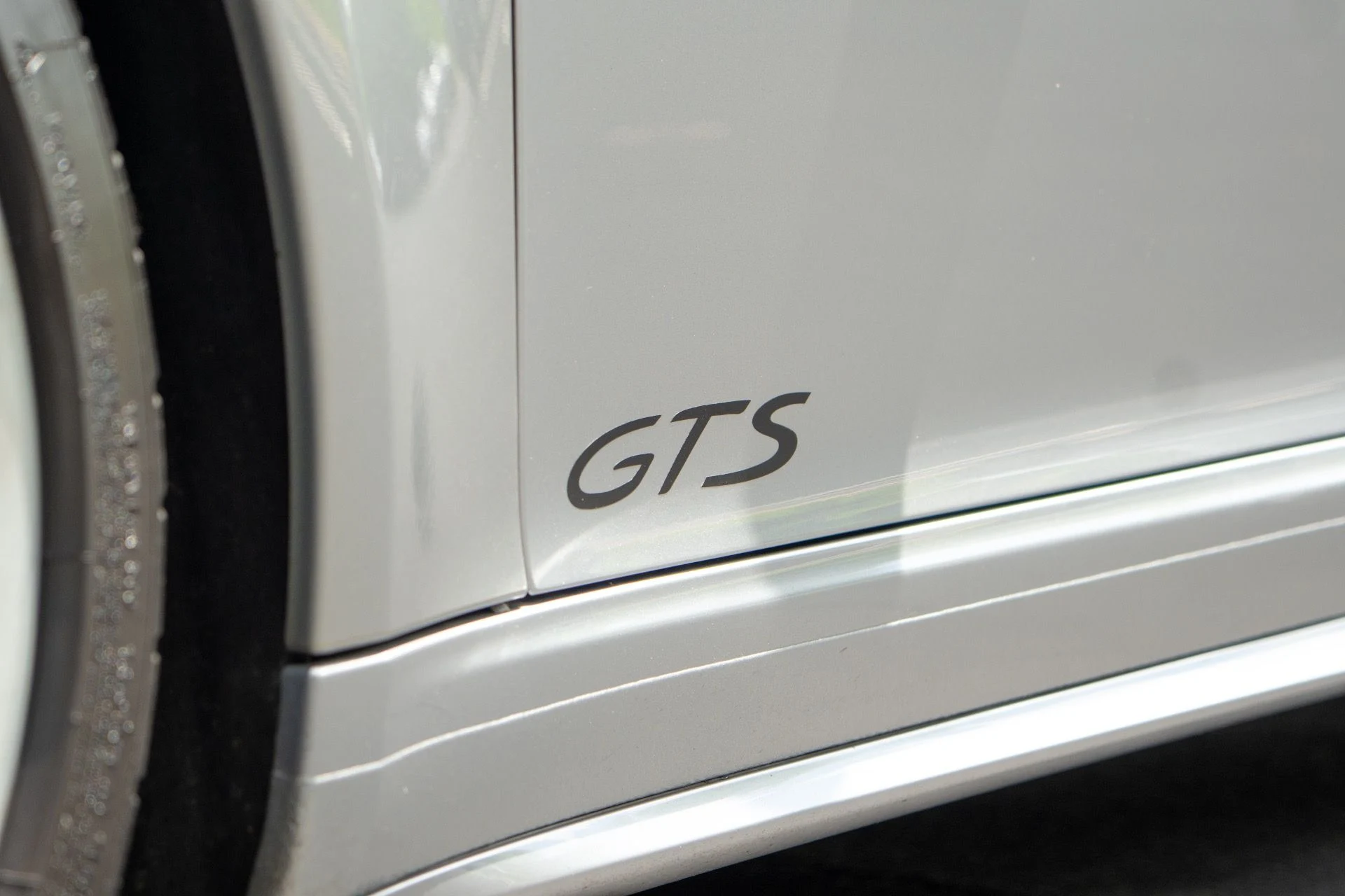 mph026_1891331800_Used_2019_Porsche_911_Targa_4_GTS_1756154089_89db94de7d