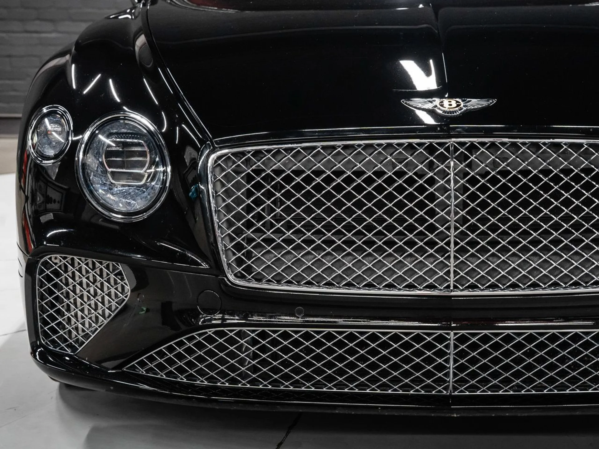 mph026_1891603417_bentley_continental_2020_2440cf8a05