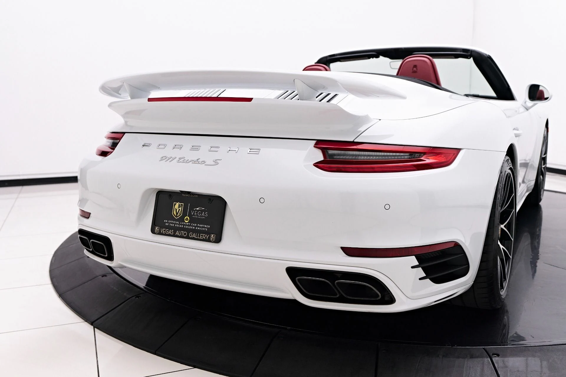 mph026_1901622045_Used_2019_Porsche_911_Turbo_S_1755714959_1d681fcc54