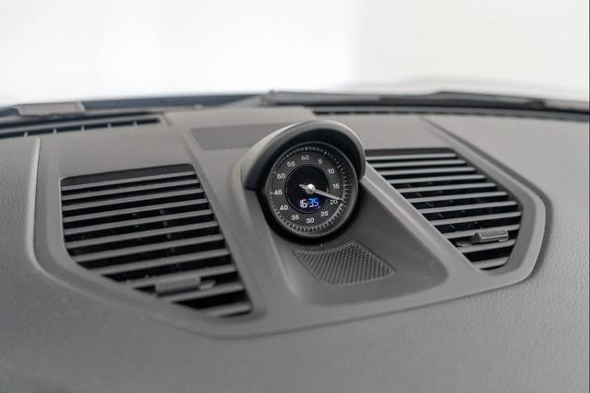 mph026_1902982104_khjr_K_l0c4ml1vaq_M_Sd_Yf_Cx_U_Wo_E_8ba1a486c1