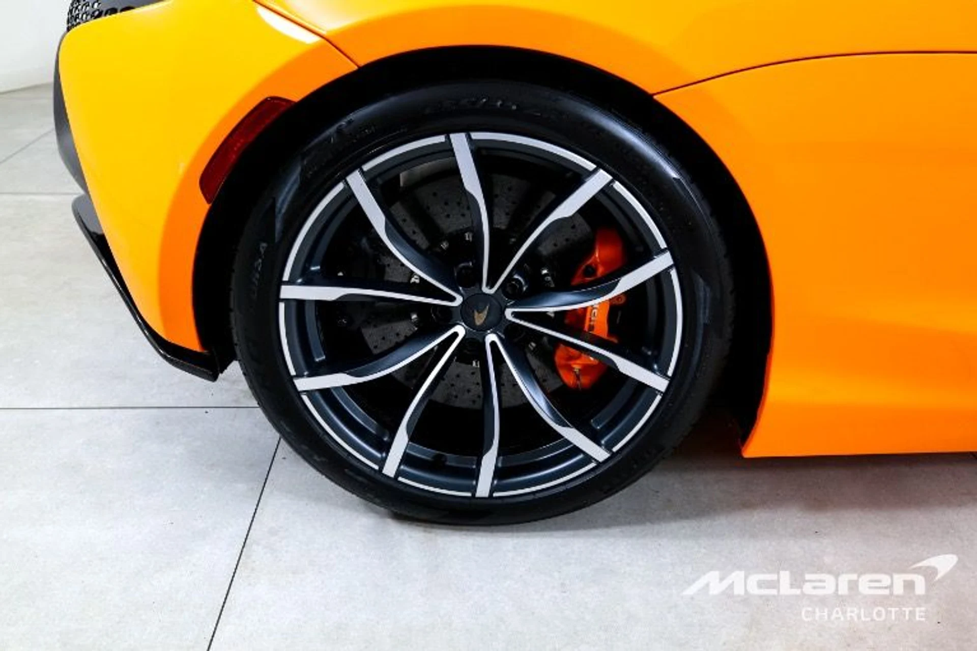 mph026_1907101290_Used_2025_Mc_Laren_Artura_Spider_e15f0408e0