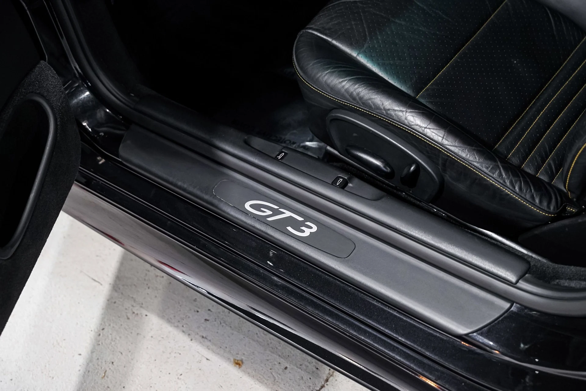 mph026_1910444609_e4bcd4b7ed57672a2c6da309b78ed15fx_28da2dff54