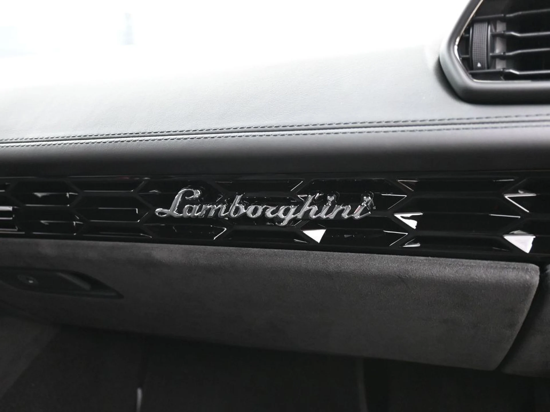 mph026_1913774658_84321ee7_408f_4595_91c9_8ab26a277f02_87af8de651