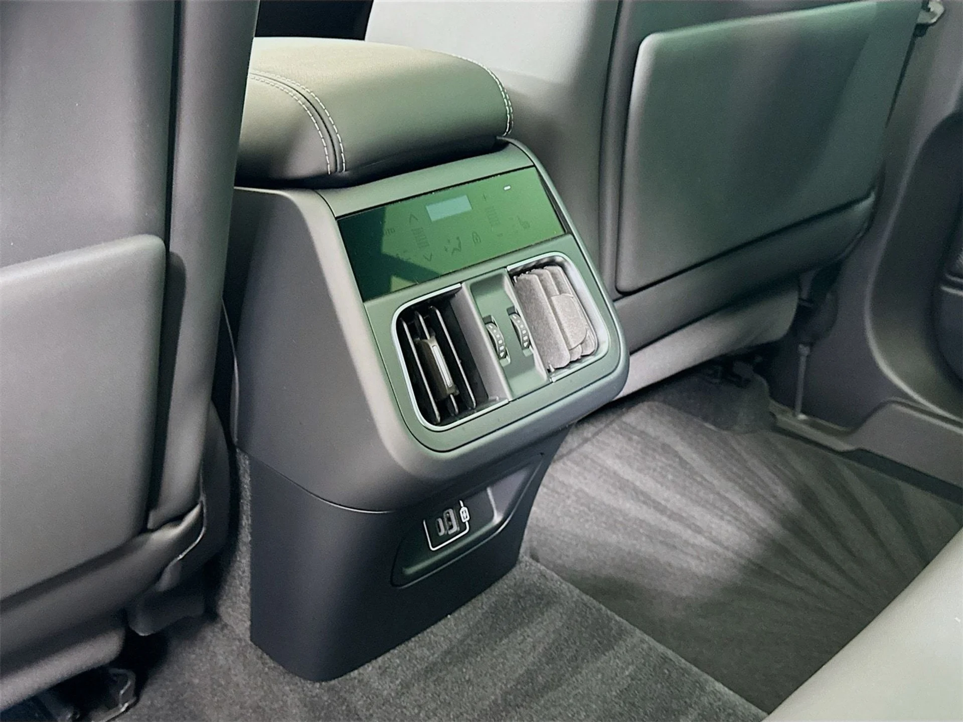 mph026_1918883514_3d7ba5a206f98baee49a2fd7b3ec2b95x_f606f15c91