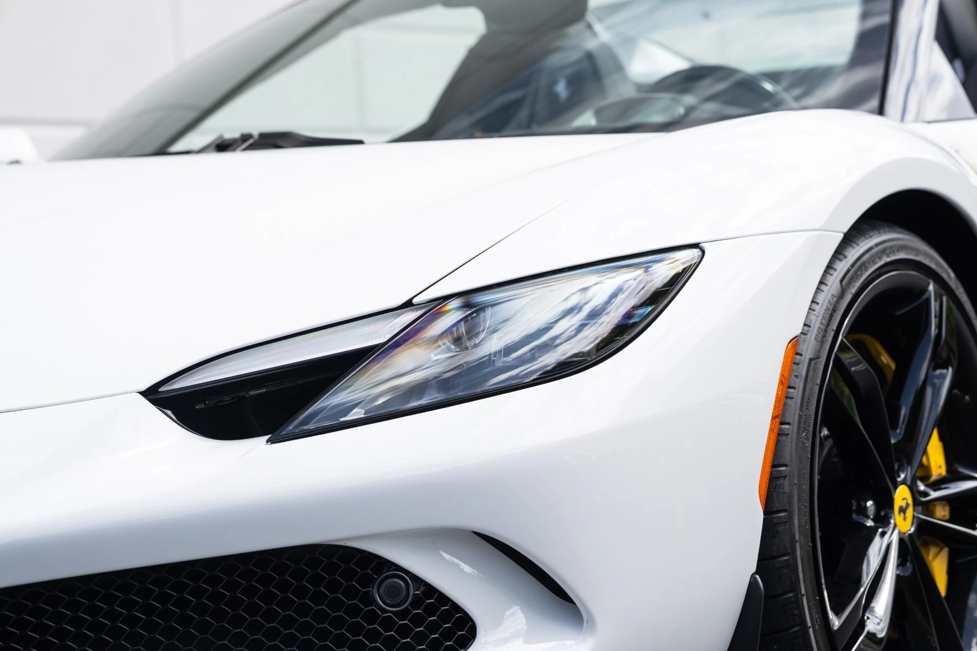 mph026_1919978014_Used_2024_Ferrari_296_GTS_1776964703_df3a2bb53a