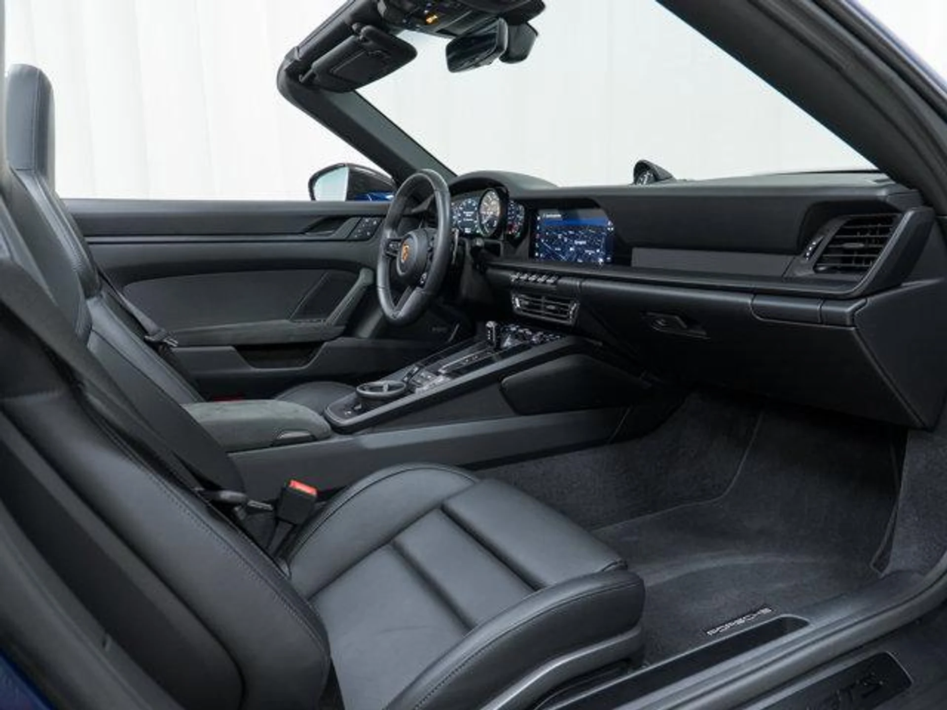 mph026_1928322399_Ad9x_AP_1_cqi_JU_8x5_Pq_Rj_Dehh_Ok_7a4205341d