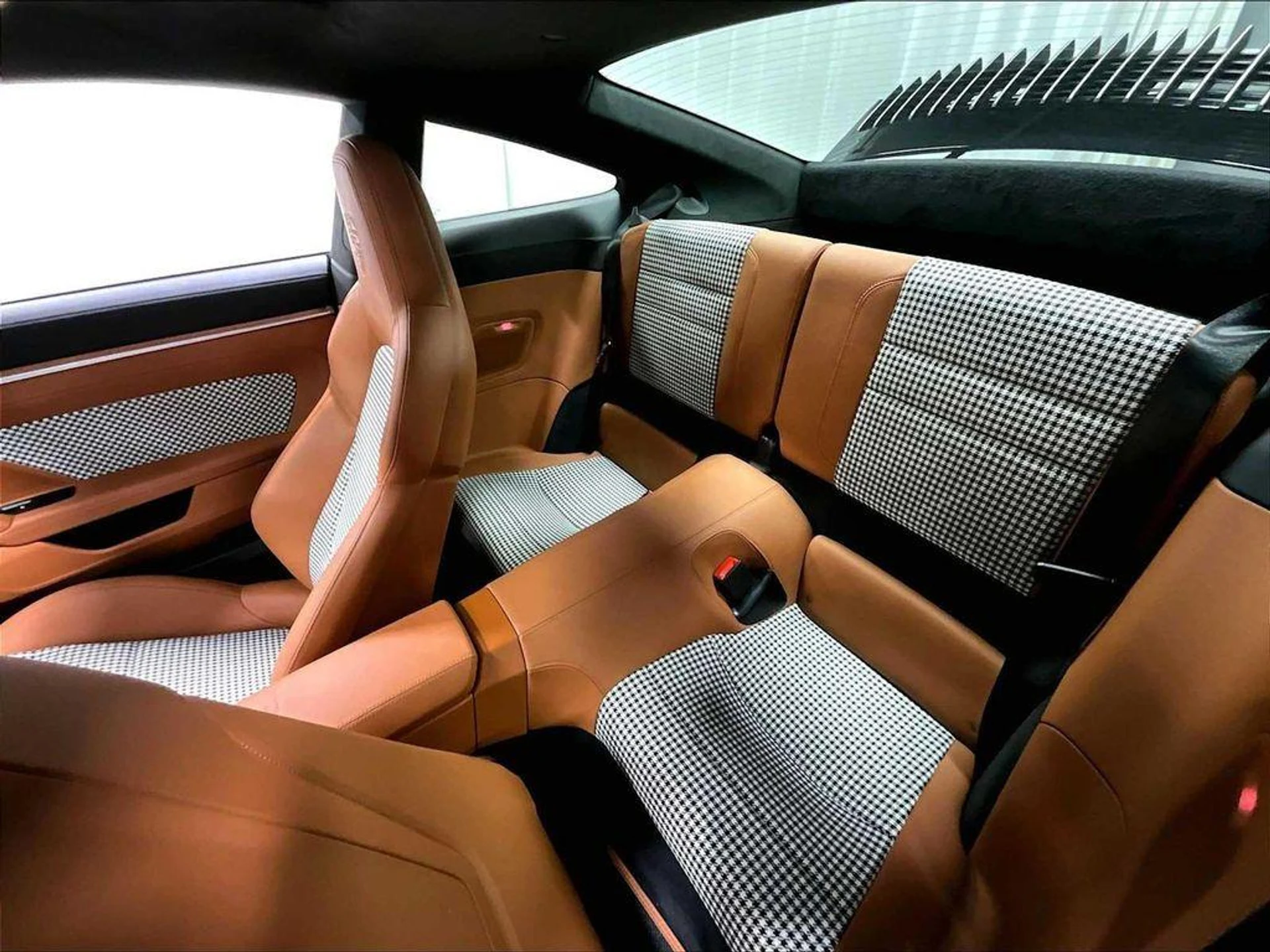 mph026_1934403981_Th_Ut_IE_Ou_H6x_OY_5x_N5_S_Il_DM_Ed_Or_M_d9964e4ac5