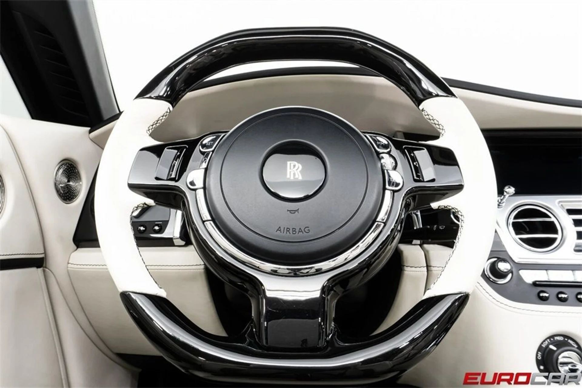 mph026_1934580619_image_27_627bc30613