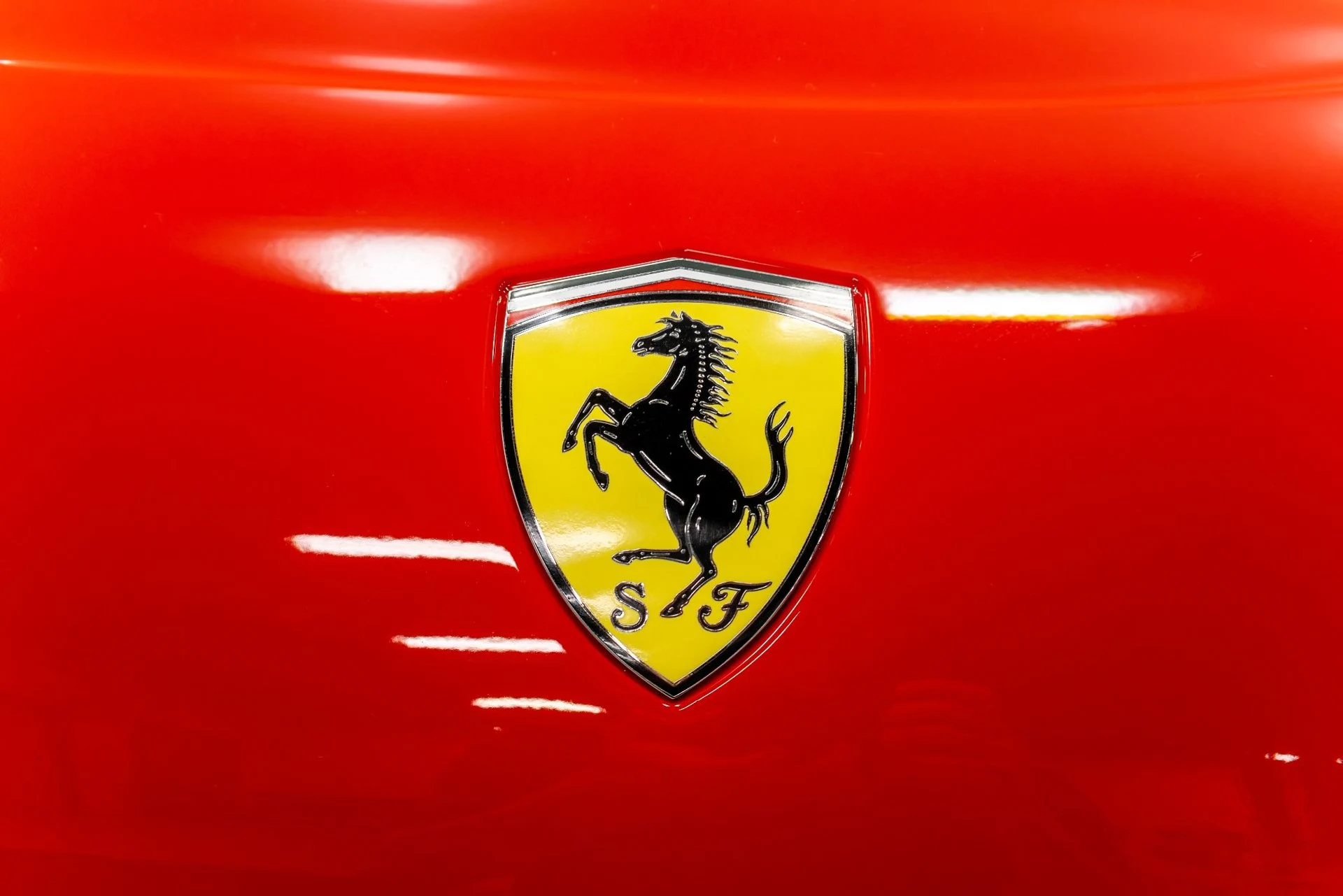 mph026_1959347924_Used_2018_Ferrari_812_Superfast_1763480061_0ce623740b