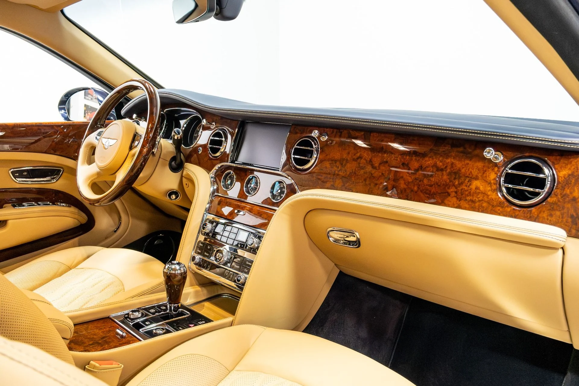 mph026_1959358935_Used_2017_Bentley_Mulsanne_1775514187_c359489b50