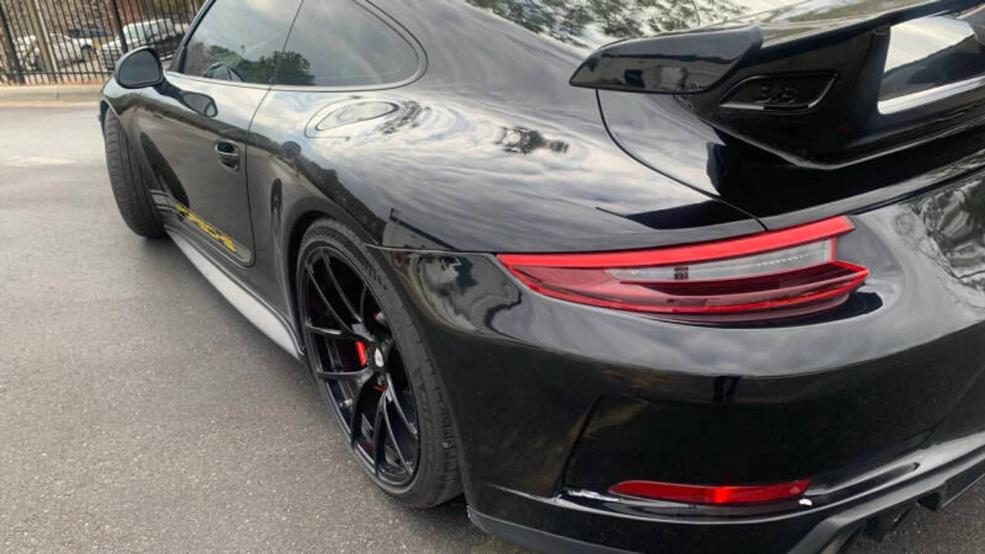 mph026_1961996719_2014_porsche_911_carrera_2dr_coupe_9e956d28d7