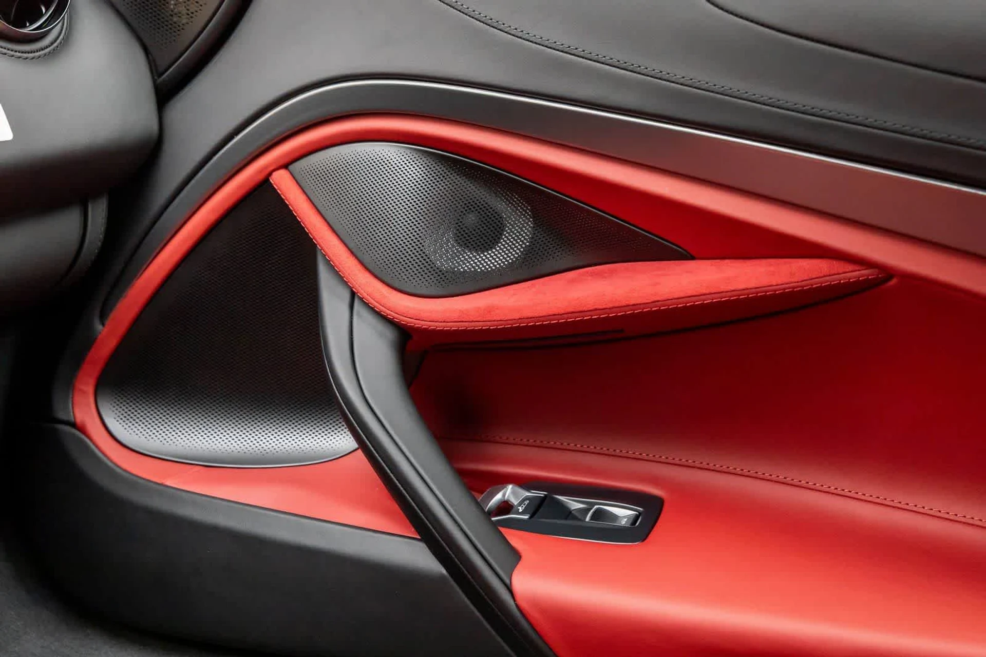 mph026_1962406913_27_f7f8a1a013