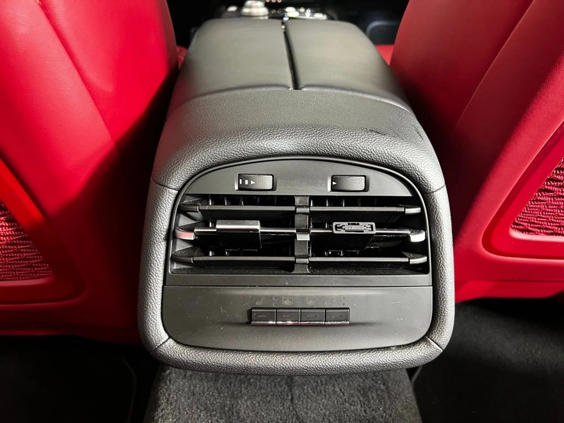 mph026_1964792934_2c521517ddbb9e7ec05f943c778637dd_7049bf32d5