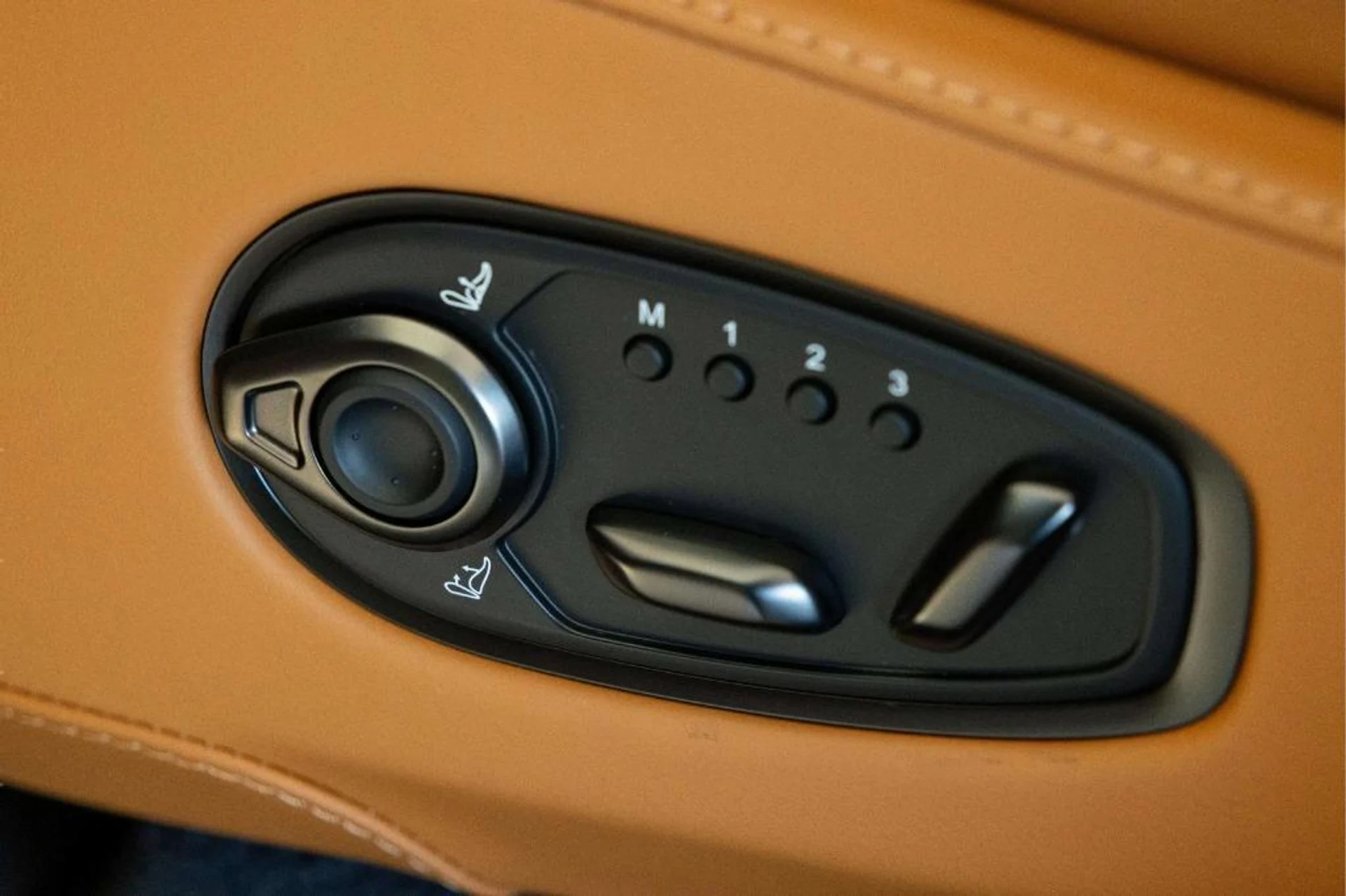 mph026_1965922877_Zk_ZH_8_Pw_Nujtd_ZZK_Odi1pf_Fku700_39f7d4344d