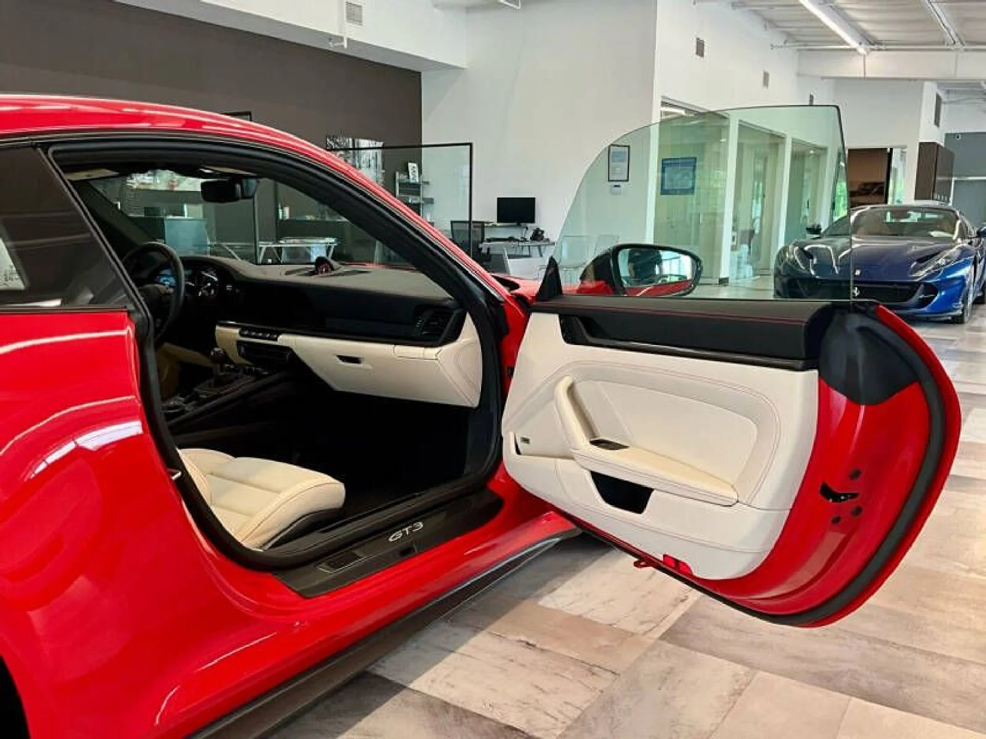 mph026_1969837416_2022_porsche_911_gt3_2dr_coupe_805b0606af