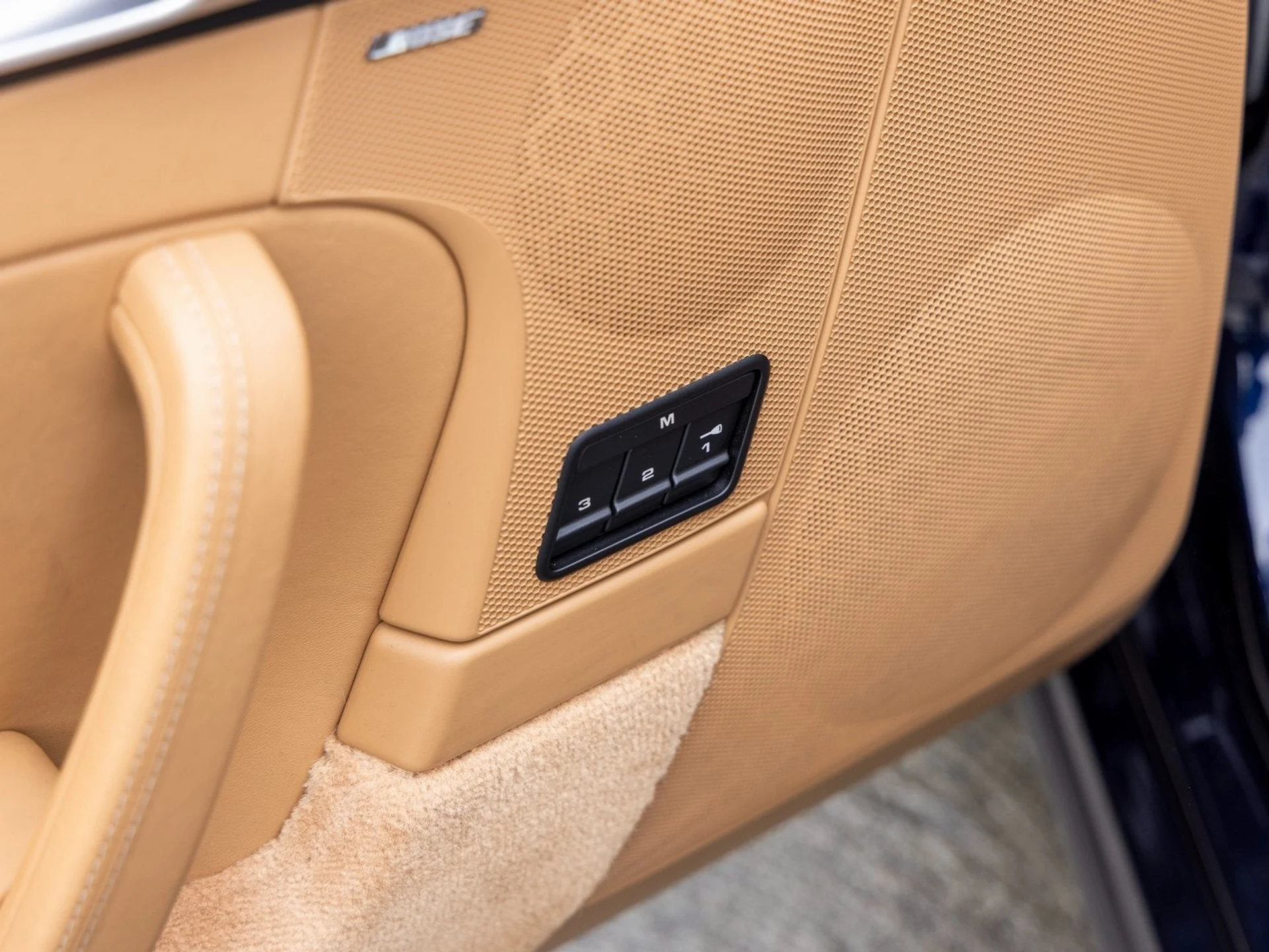 mph026_1970144017_27_14998a5a1f