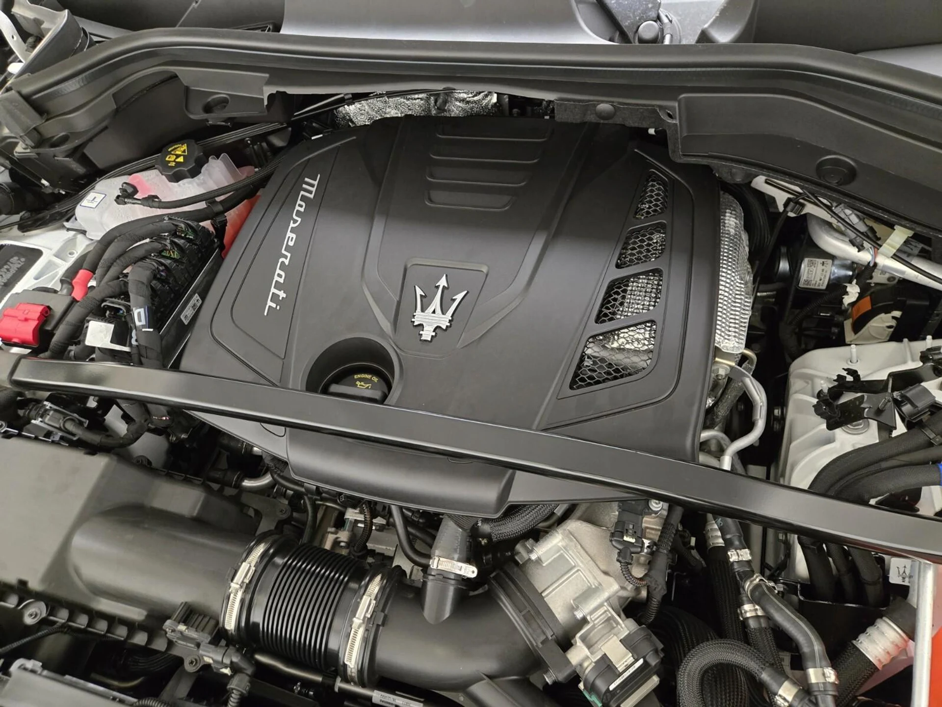 mph026_1971891335_New_2025_Maserati_Grecale_Modena_1772000218_89874dce9e