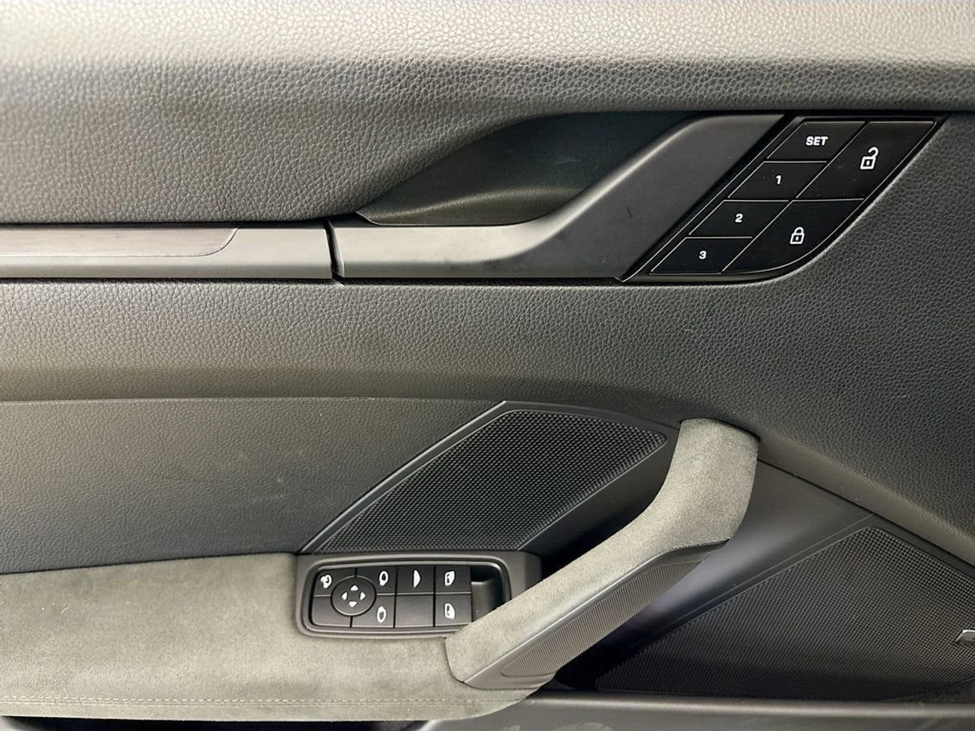 mph026_1976601165_512b266d514a40c397a2a2db0ad7fc1c_ff499c92ef