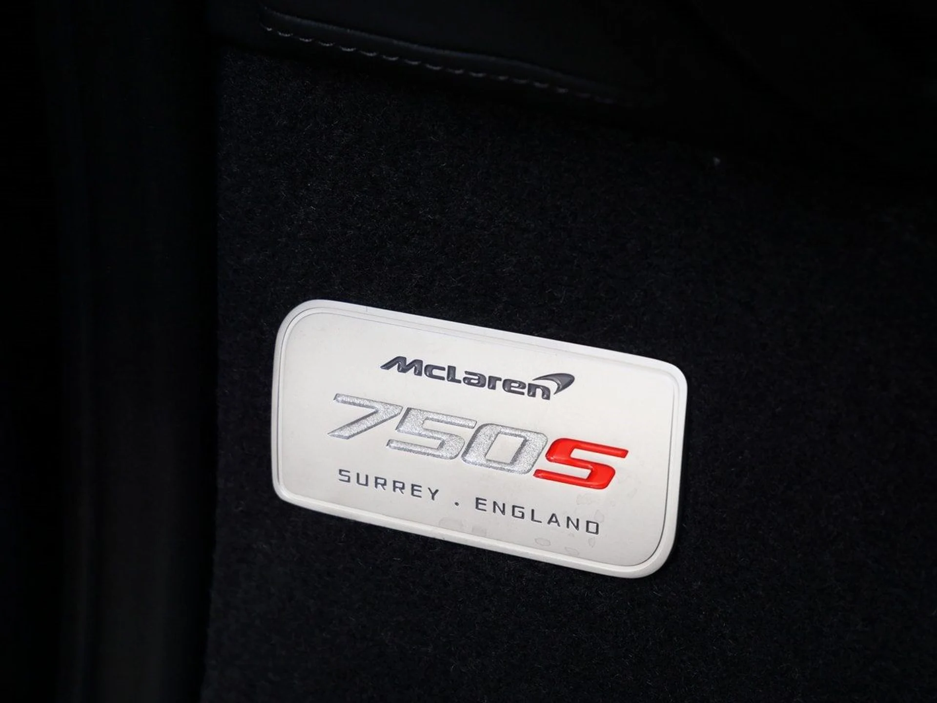 mph026_1980532377_1d8a316a06d46aa91e4176ee01c7d1e1x_b11e4c1940