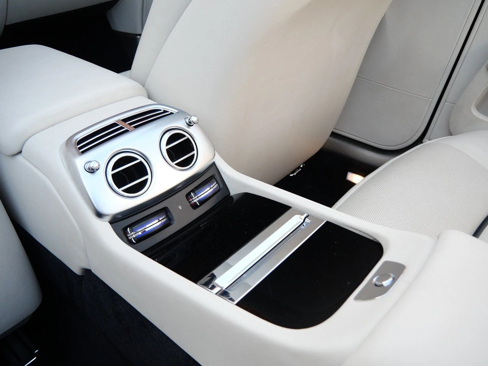 mph026_1991306653_33ace7abe60638bbb13f42ebd395dbe0x_f56ccc6226