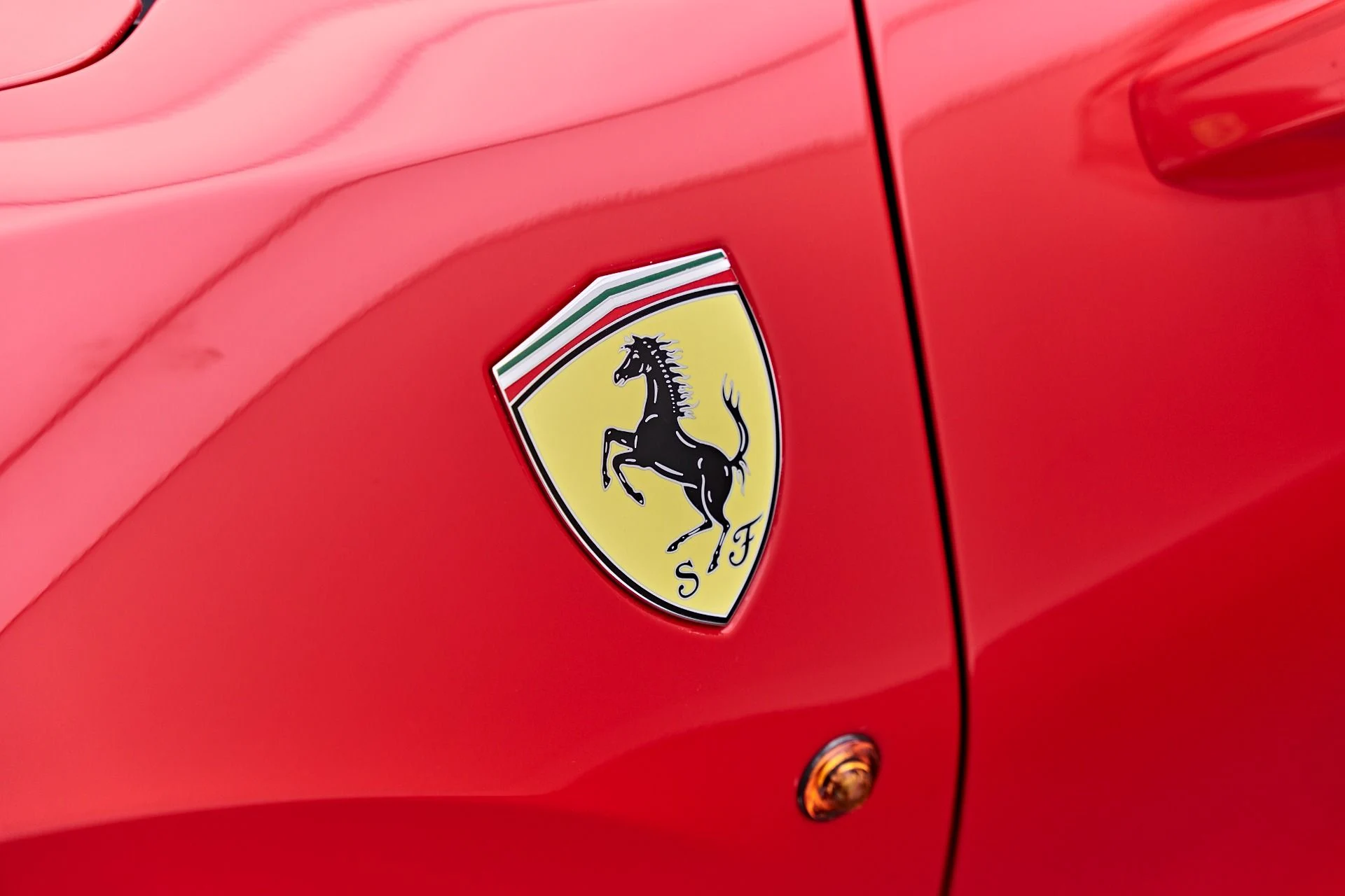 mph026_1996098919_Used_2020_Ferrari_488_Pista_1783794360_aa1d9884a1