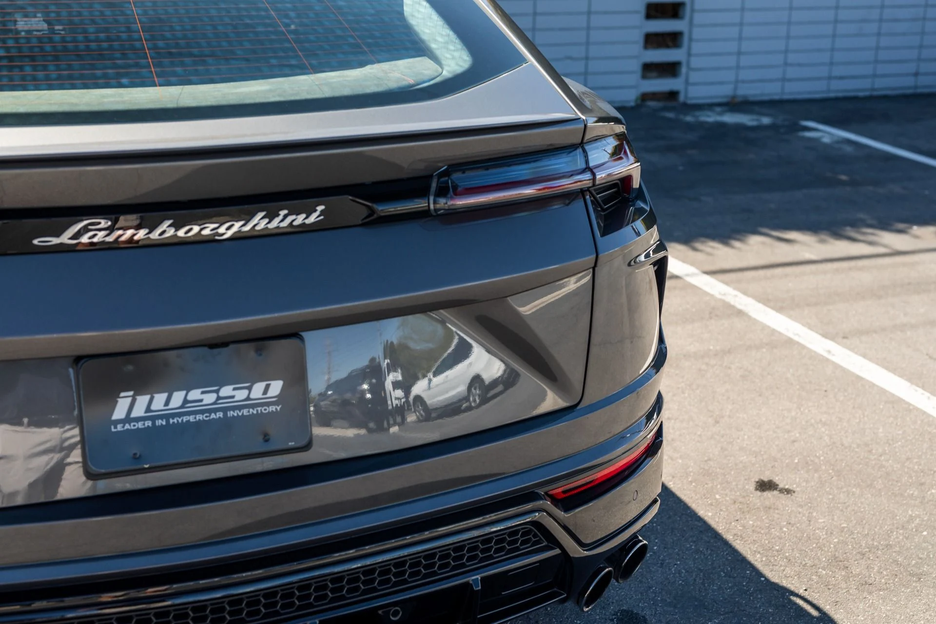 mph026_2002887124_Used_2021_Lamborghini_Urus_1744329777_fad0c63474