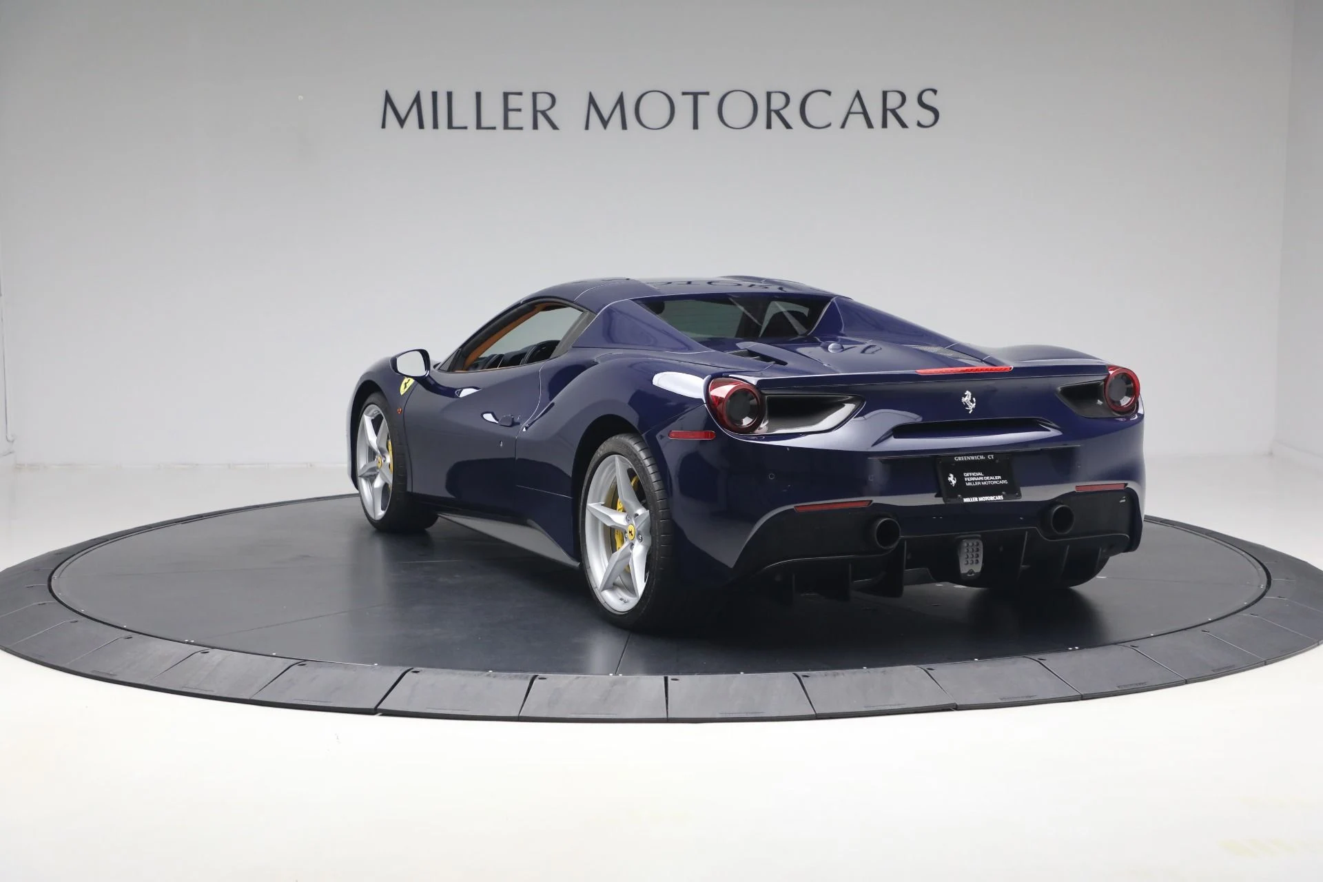 mph026_2005462999_Used_2017_Ferrari_488_Spider_1781020224_9d241b35f6