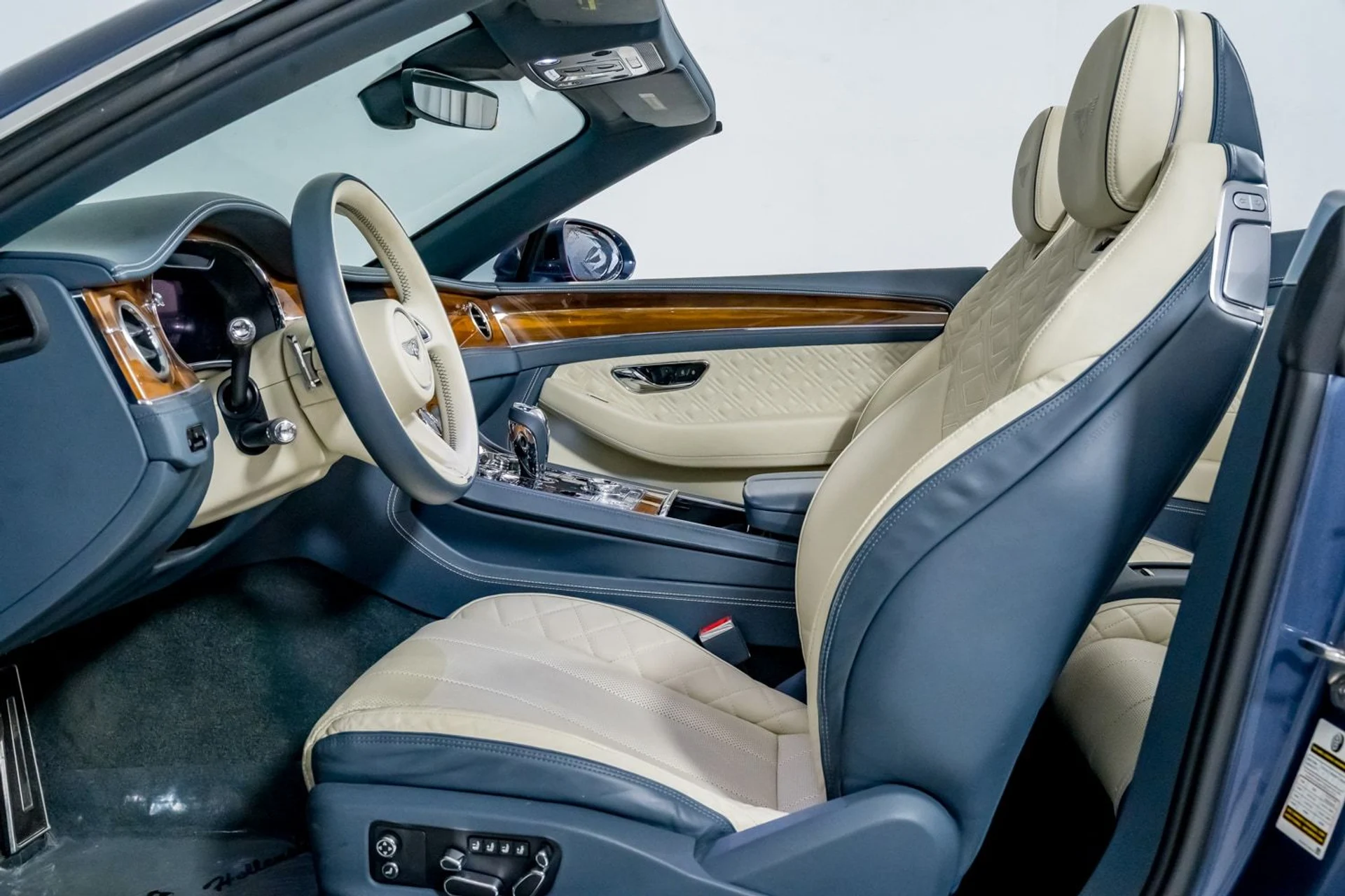 mph026_200837697_73e6b40234474a99b868afdbc5178e27_cd11e051c5