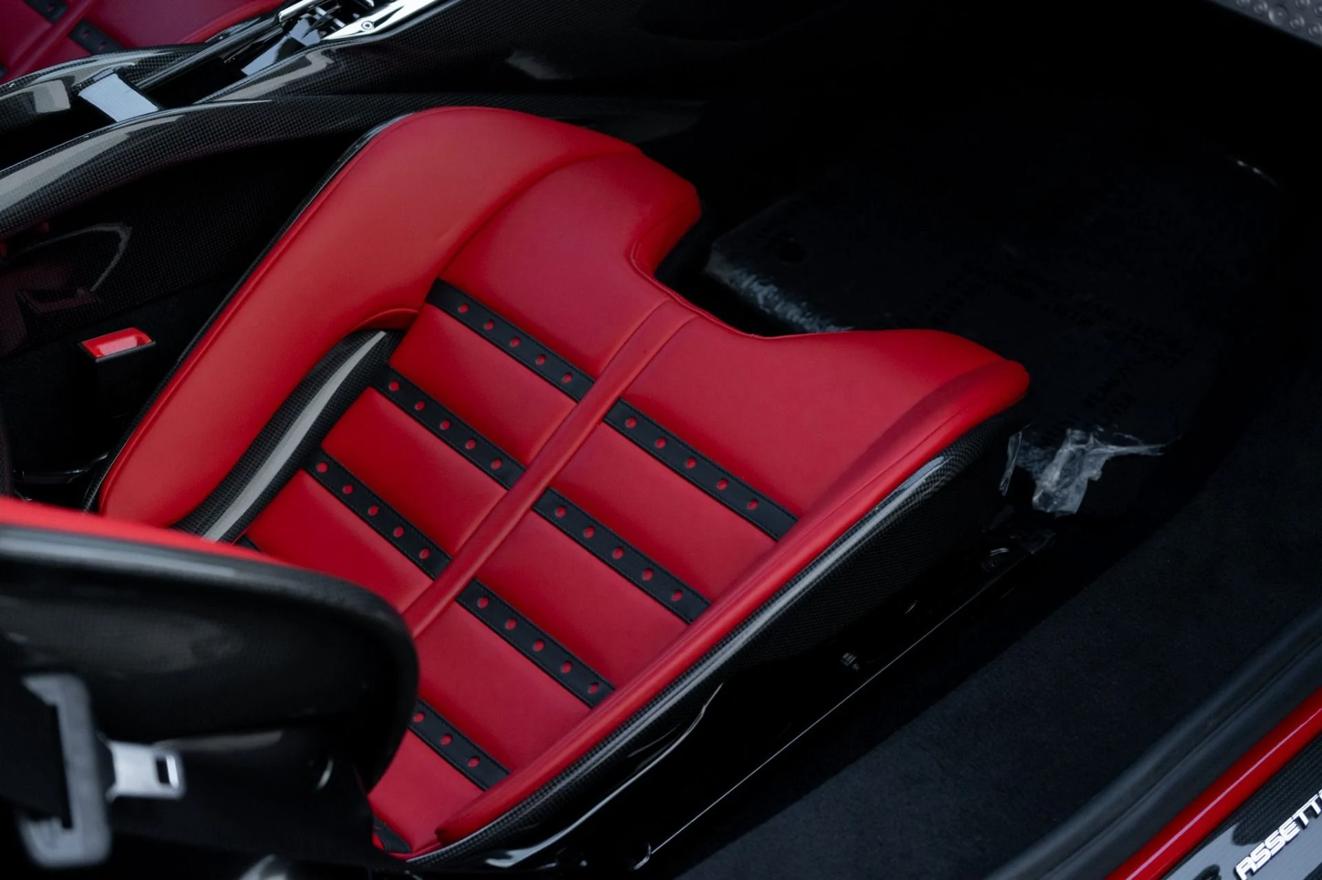 mph026_2011747141_Used_2023_Ferrari_SF_90_Stradale_1764710816_604d4af51a